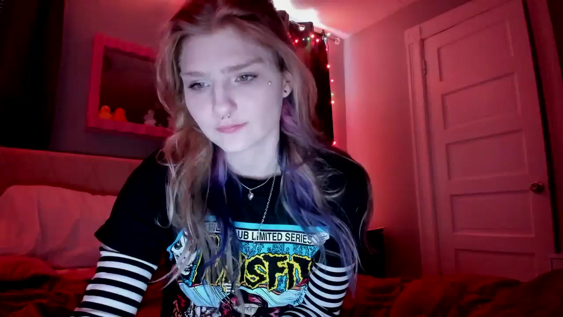 Gallery image thumbnail from DuckChan0's myfreecams stream on, 03/23/2026, 15:56 image 16 of 20