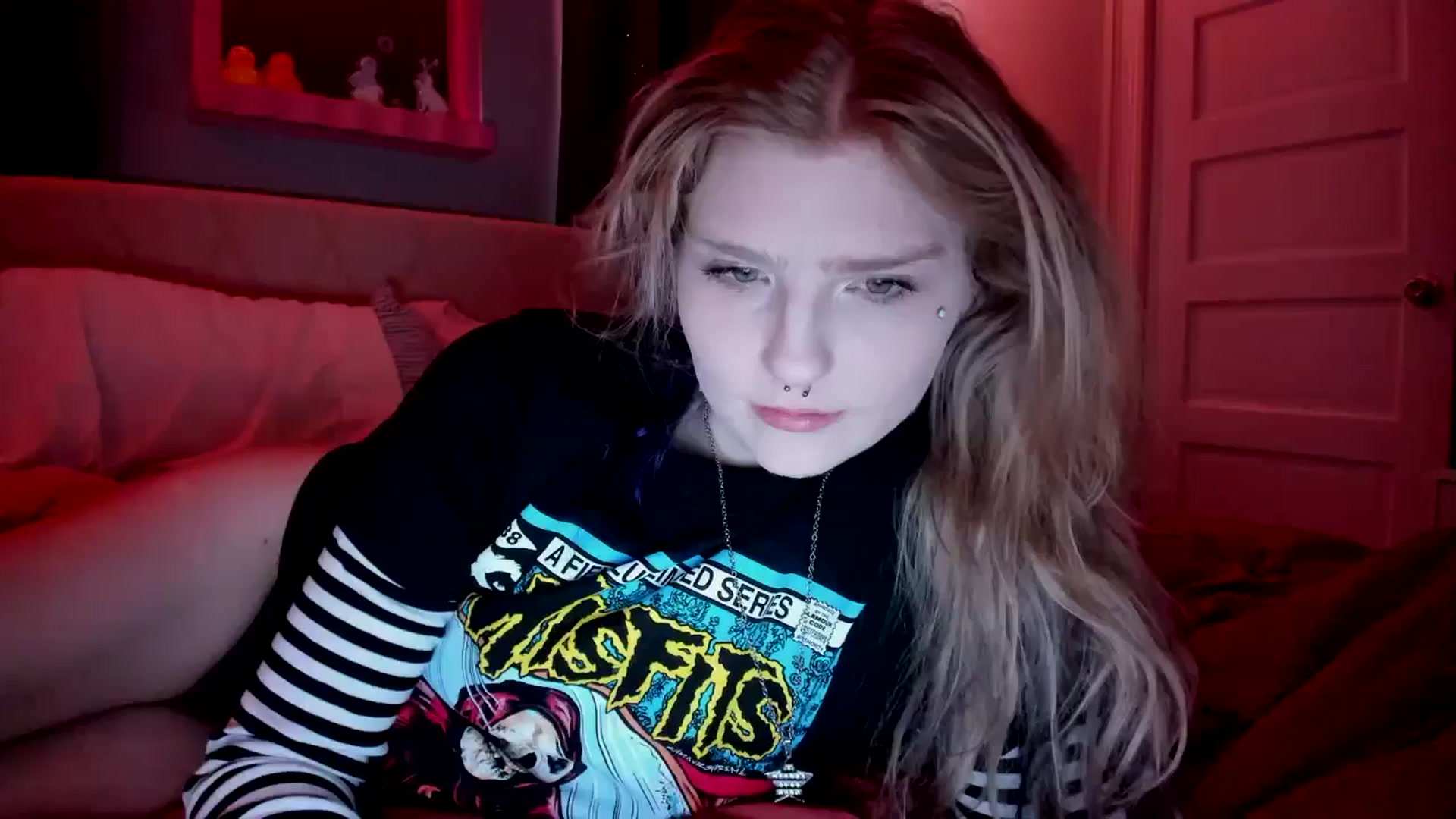 Gallery image thumbnail from DuckChan0's myfreecams stream on, 03/23/2026, 15:56 image 11 of 20