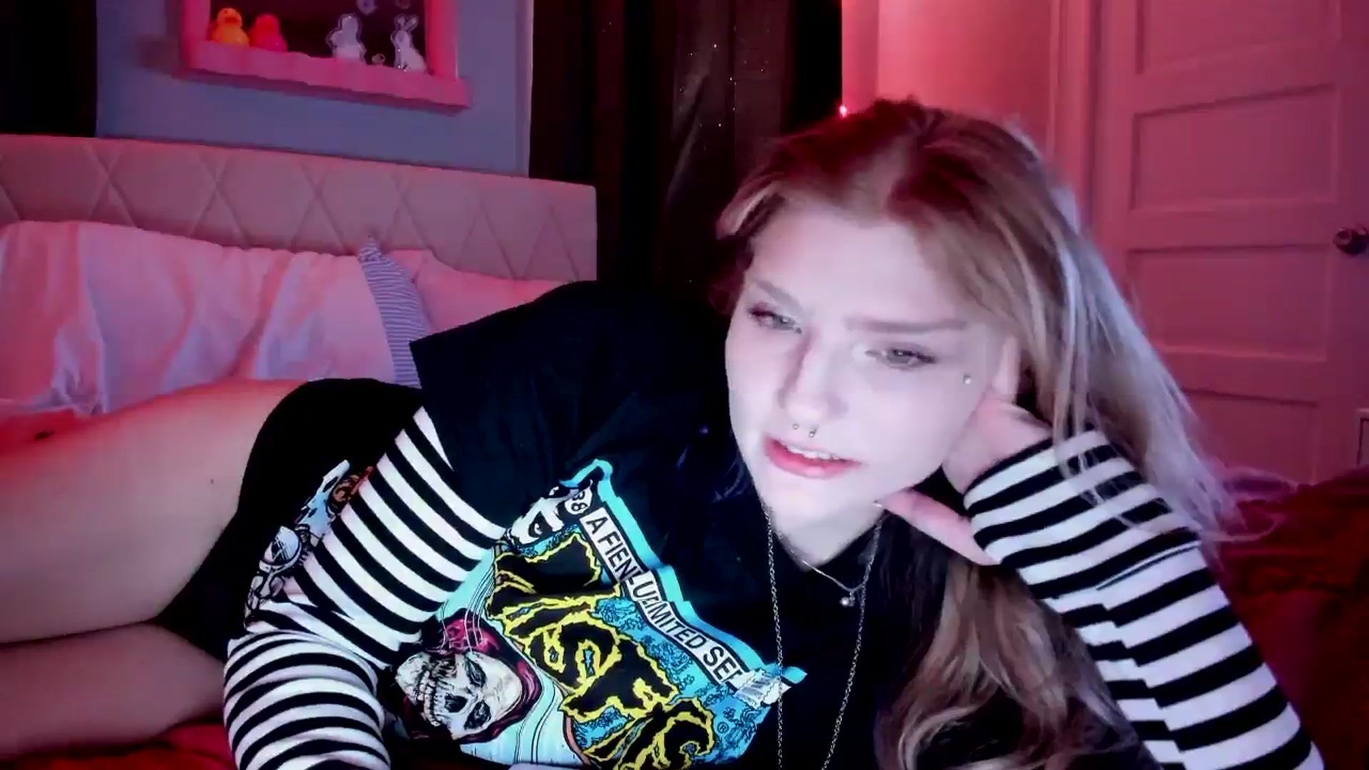 Gallery image thumbnail from DuckChan0's myfreecams stream on, 03/23/2026, 15:56 image 4 of 20