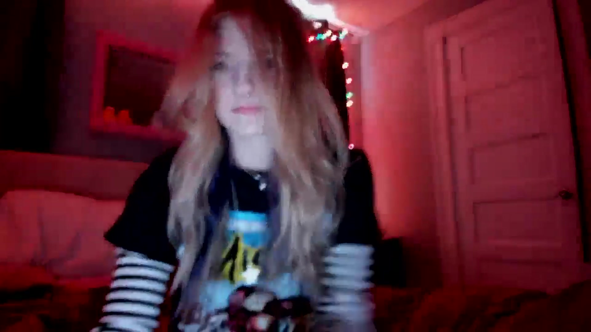 Gallery image thumbnail from DuckChan0's myfreecams stream on, 03/23/2026, 15:56 image 20 of 20