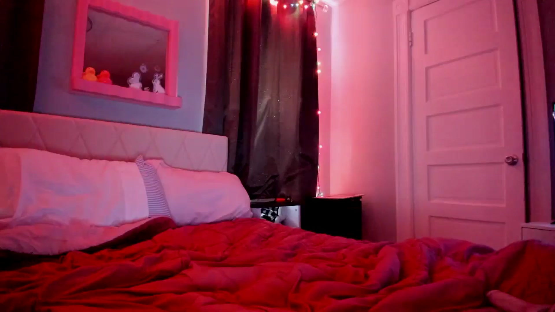 Gallery image thumbnail from DuckChan0's myfreecams stream on, 03/23/2026, 16:49 image 11 of 20