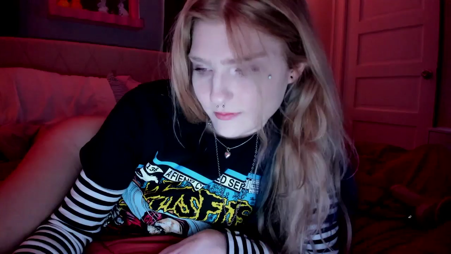 Gallery image thumbnail from DuckChan0's myfreecams stream on, 03/23/2026, 16:49 image 4 of 20