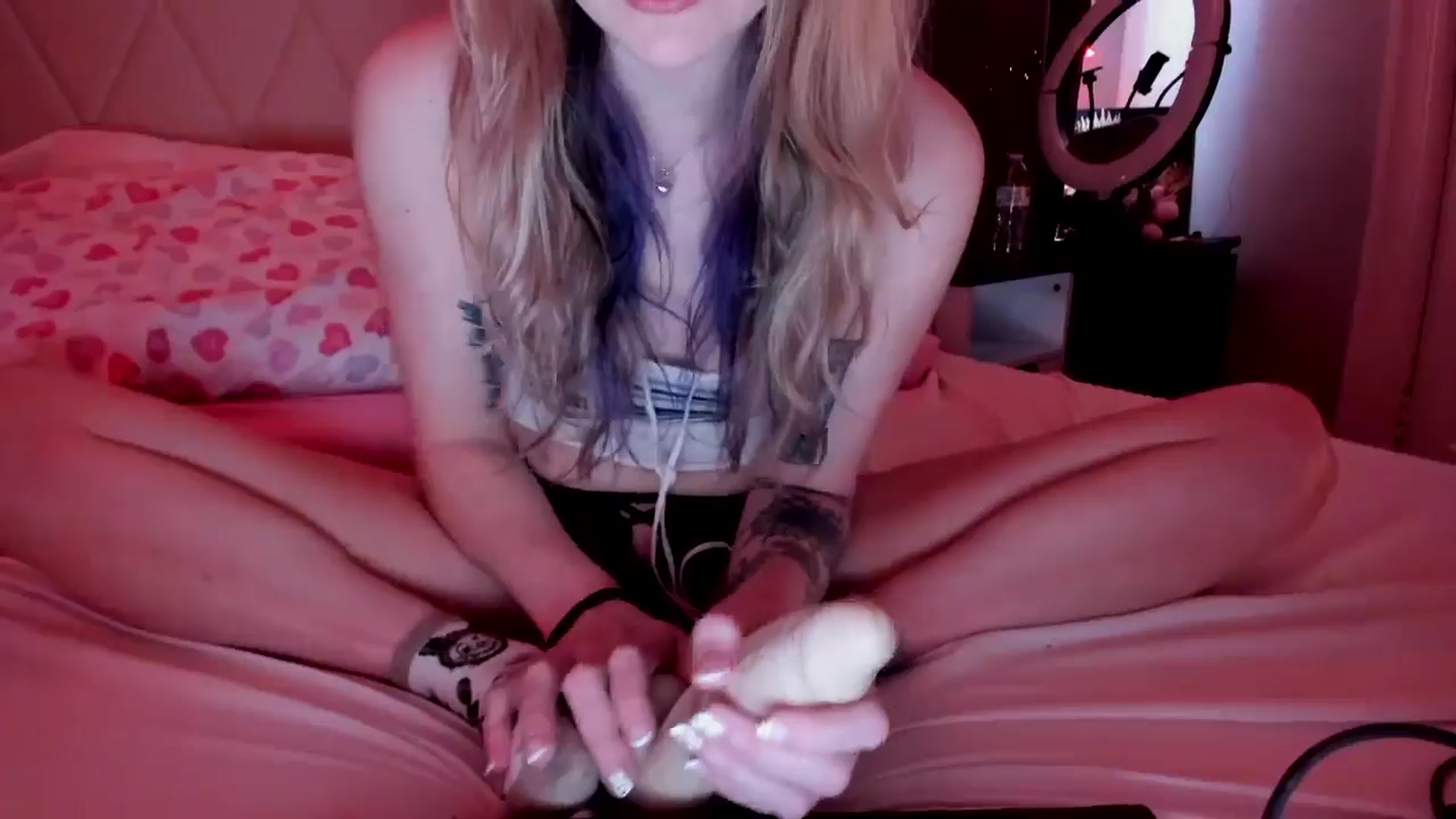 Gallery image thumbnail from DuckChan0's myfreecams stream on, 03/25/2026, 17:20 image 5 of 20