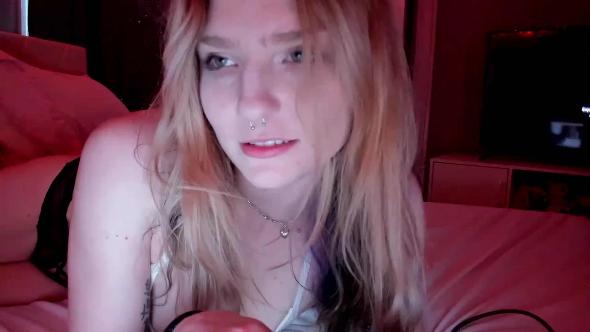 Gallery image thumbnail from DuckChan0's myfreecams stream on, 03/25/2026, 17:20 image 13 of 20