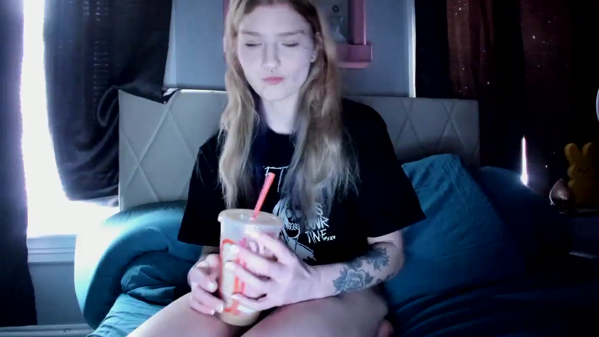 Gallery image thumbnail from DuckChan0's myfreecams stream on, 03/27/2026, 13:28 image 6 of 20