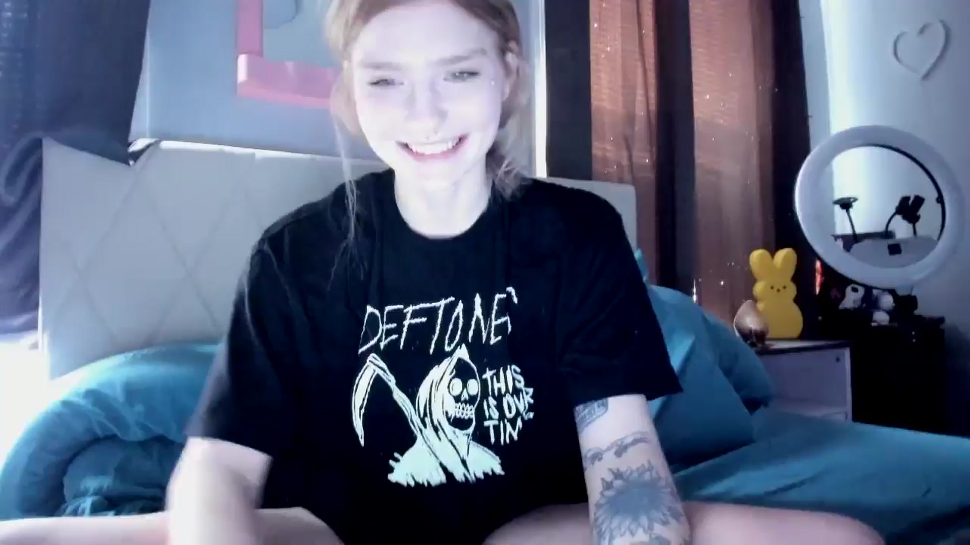 Gallery image thumbnail from DuckChan0's myfreecams stream on, 03/27/2026, 13:52 image 18 of 20