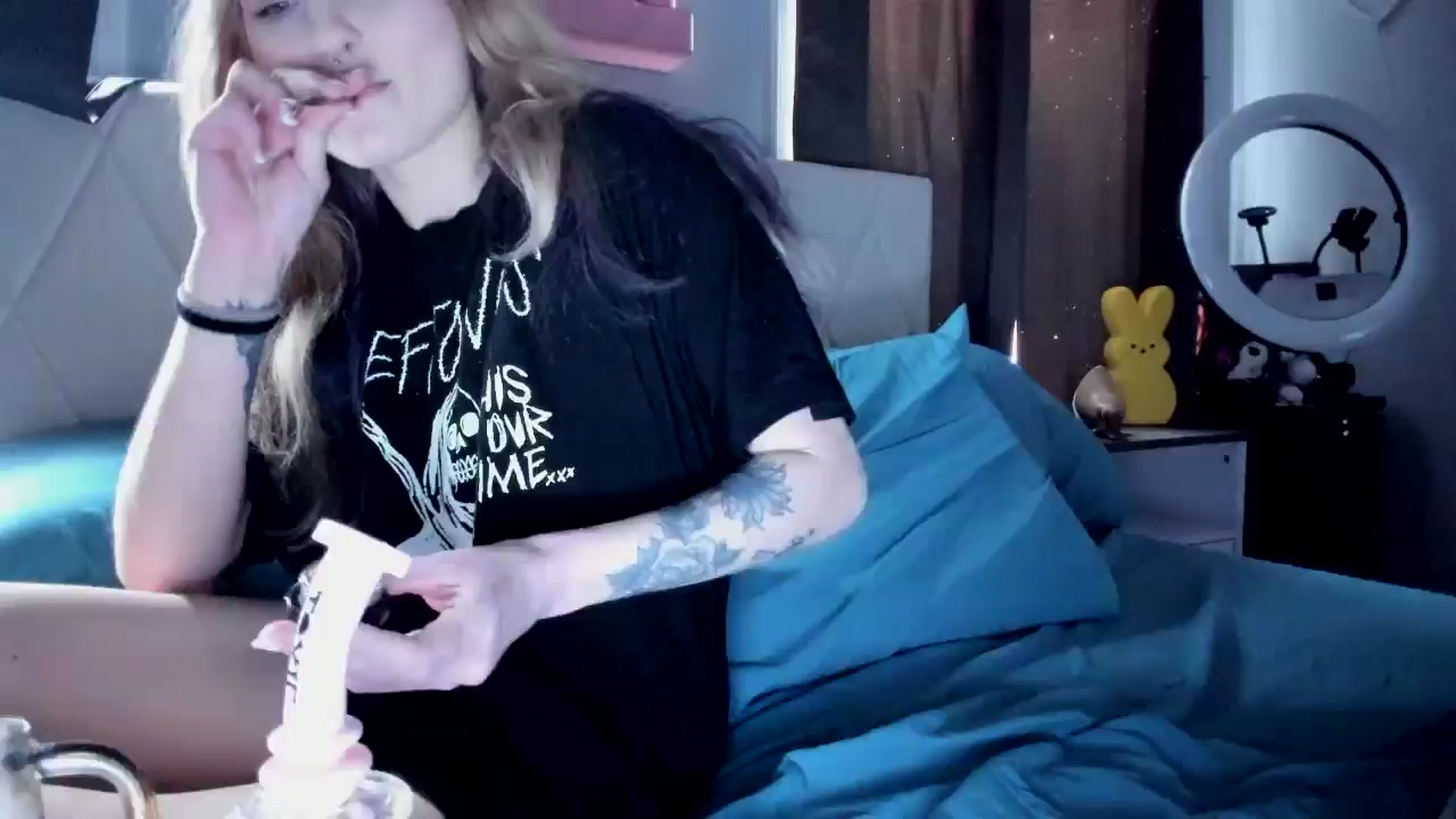 Gallery image thumbnail from DuckChan0's myfreecams stream on, 03/27/2026, 13:52 image 11 of 20