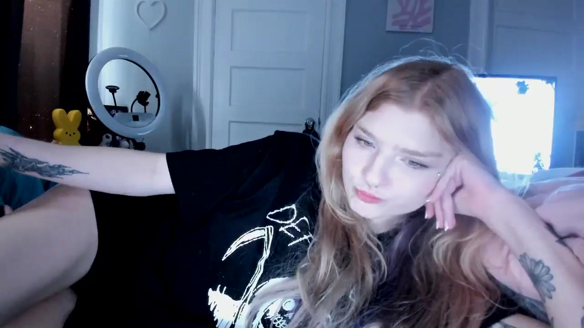 Gallery image thumbnail from DuckChan0's myfreecams stream on, 03/27/2026, 14:57 image 19 of 20