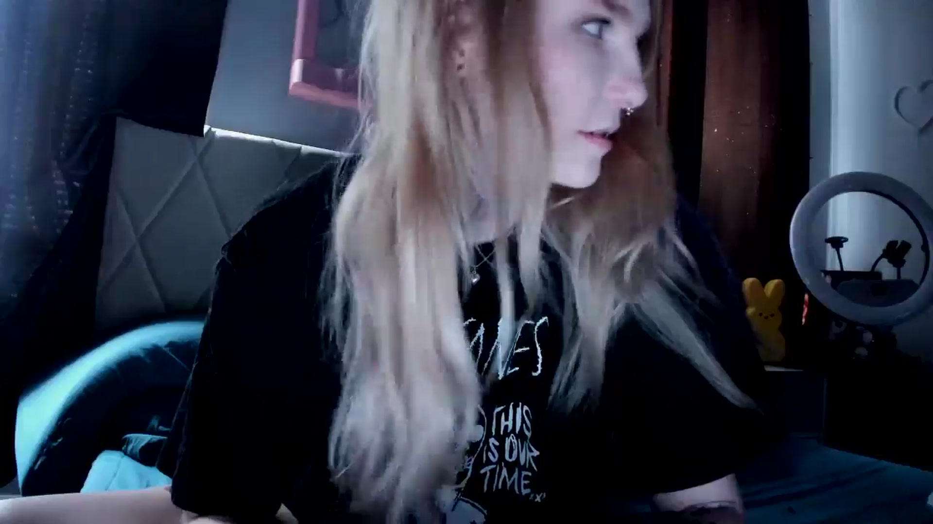 Gallery image thumbnail from DuckChan0's myfreecams stream on, 03/27/2026, 14:57 image 7 of 20