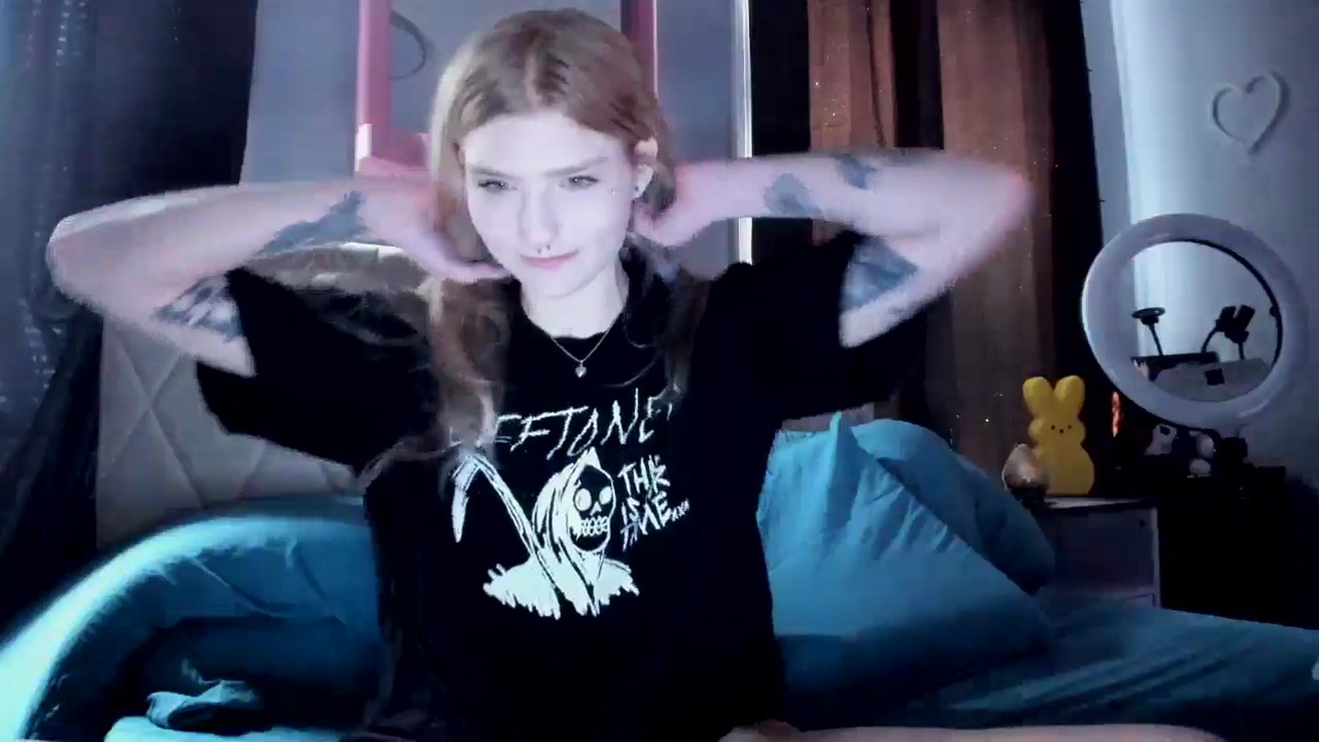 Gallery image thumbnail from DuckChan0's myfreecams stream on, 03/27/2026, 14:57 image 2 of 20