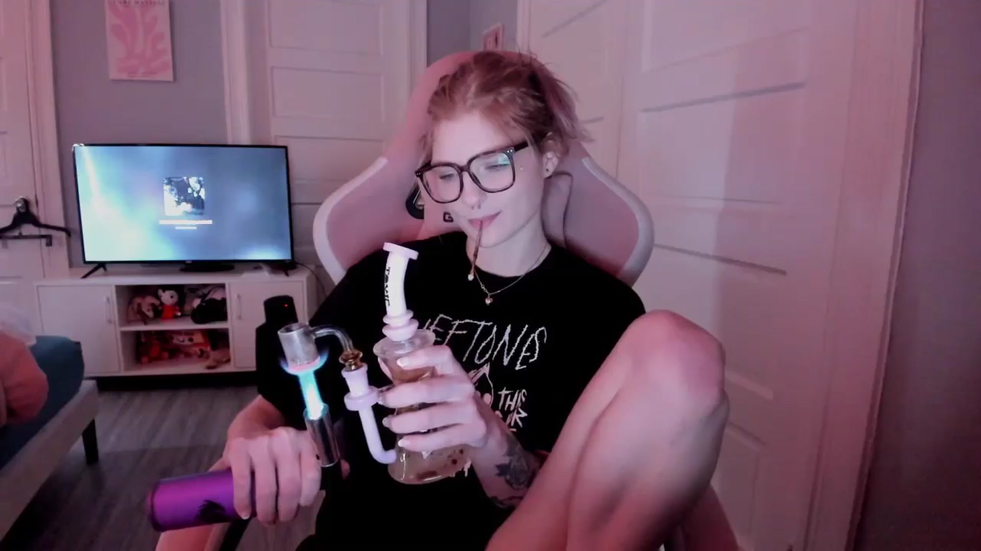 Gallery image thumbnail from DuckChan0's myfreecams stream on, 03/27/2026, 15:41 image 2 of 20