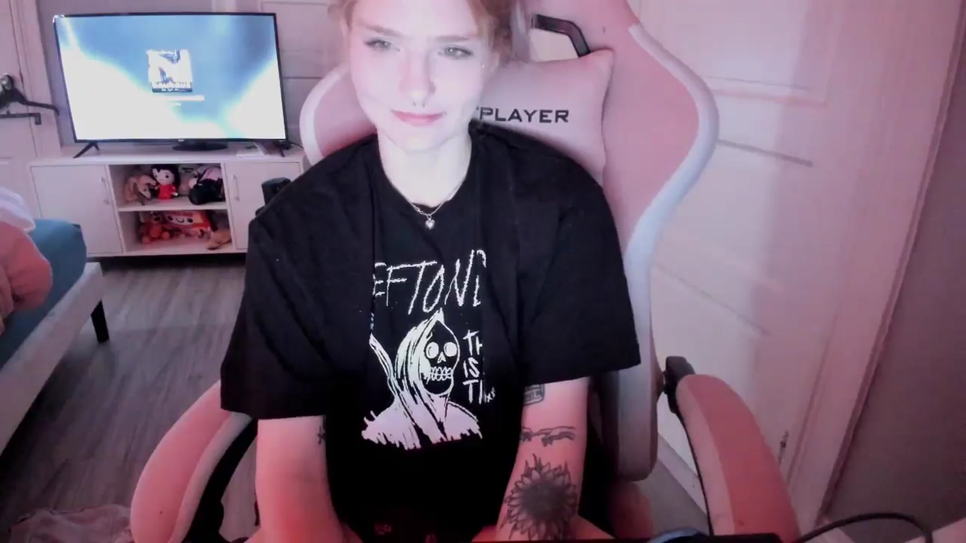 Gallery image thumbnail from DuckChan0's myfreecams stream on, 03/27/2026, 15:41 image 12 of 20