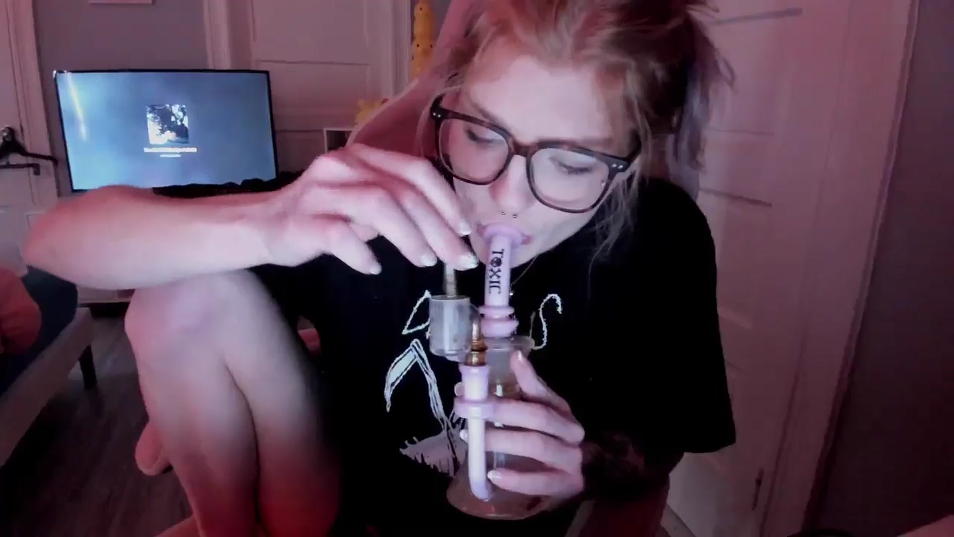 Gallery image thumbnail from DuckChan0's myfreecams stream on, 03/27/2026, 15:41 image 3 of 20