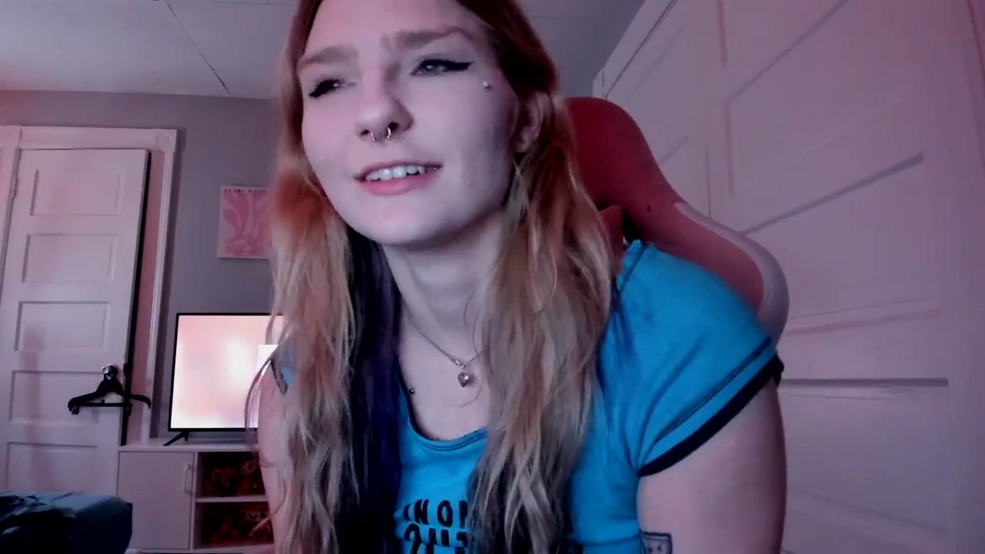 Gallery image thumbnail from DuckChan0's myfreecams stream on, 03/28/2026, 15:51 image 13 of 20