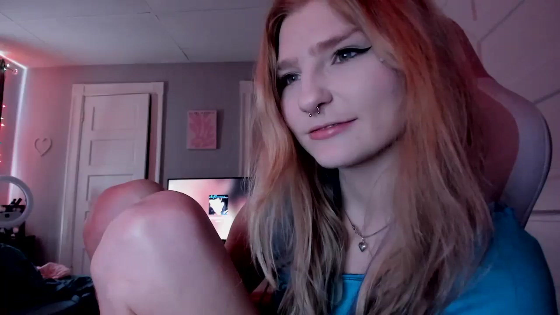Gallery image thumbnail from DuckChan0's myfreecams stream on, 03/28/2026, 15:51 image 7 of 20
