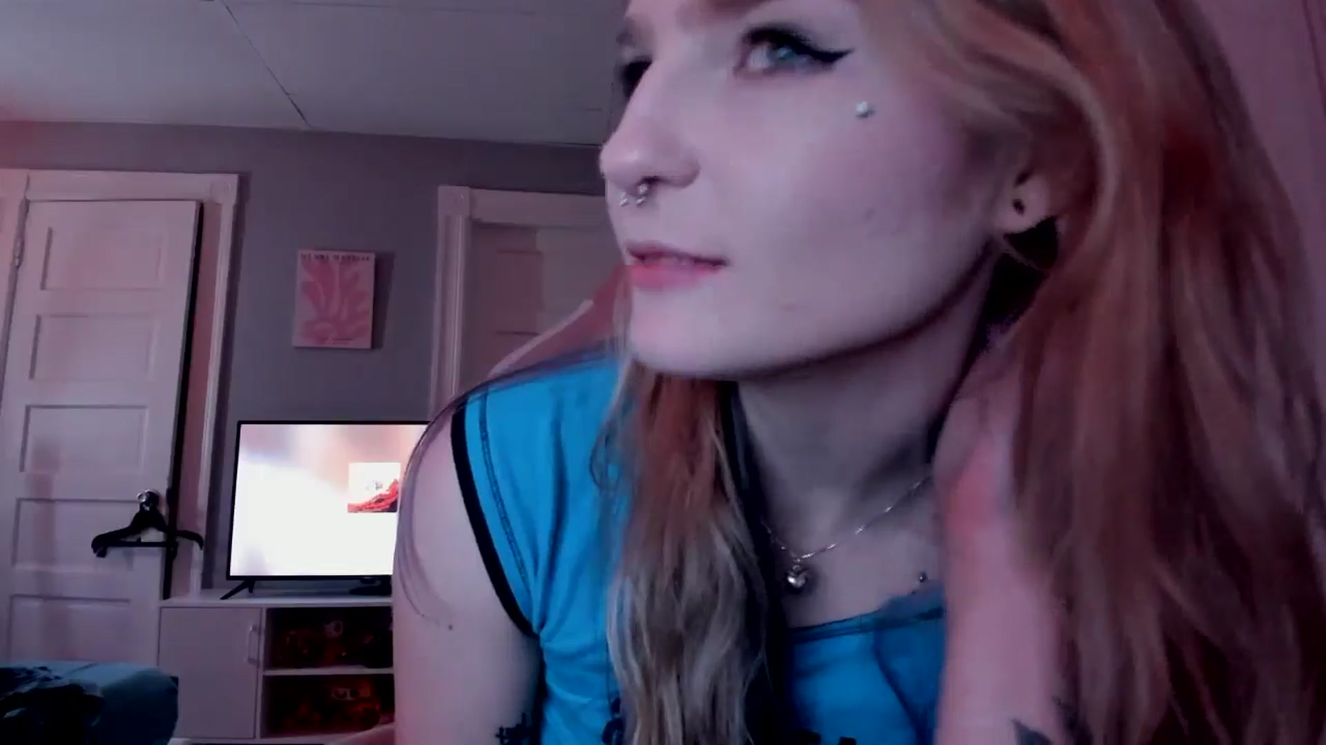 Gallery image thumbnail from DuckChan0's myfreecams stream on, 03/28/2026, 15:51 image 14 of 20