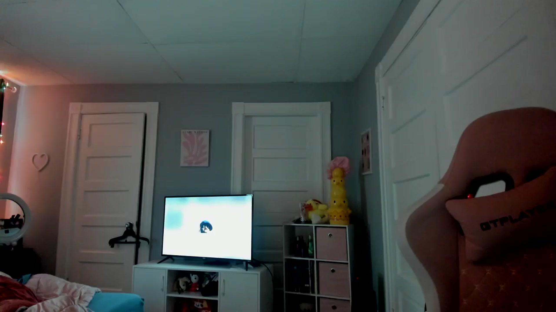 Gallery image thumbnail from DuckChan0's myfreecams stream on, 03/29/2026, 17:56 image 16 of 20