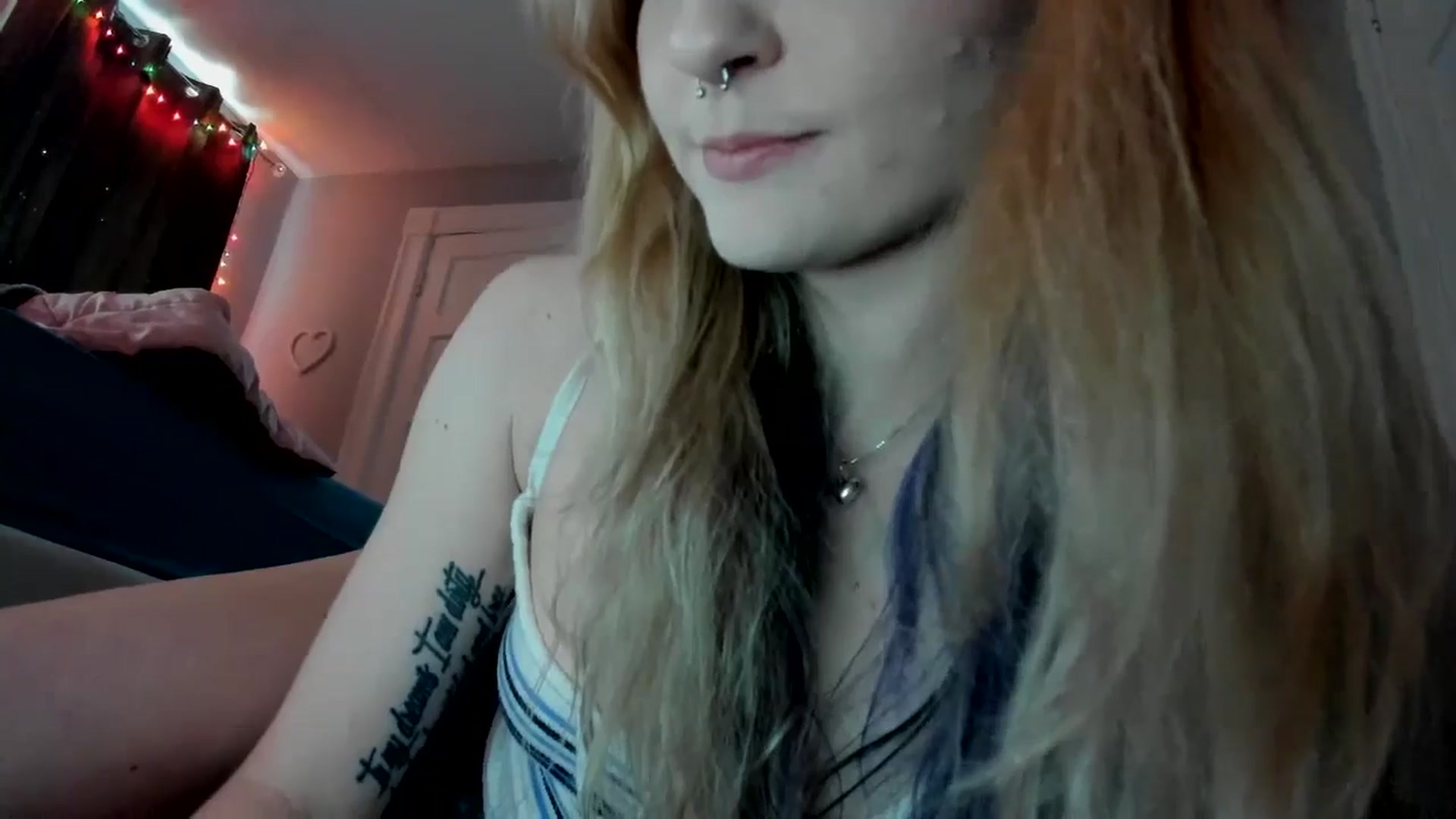 Gallery image thumbnail from DuckChan0's myfreecams stream on, 03/29/2026, 17:56 image 8 of 20