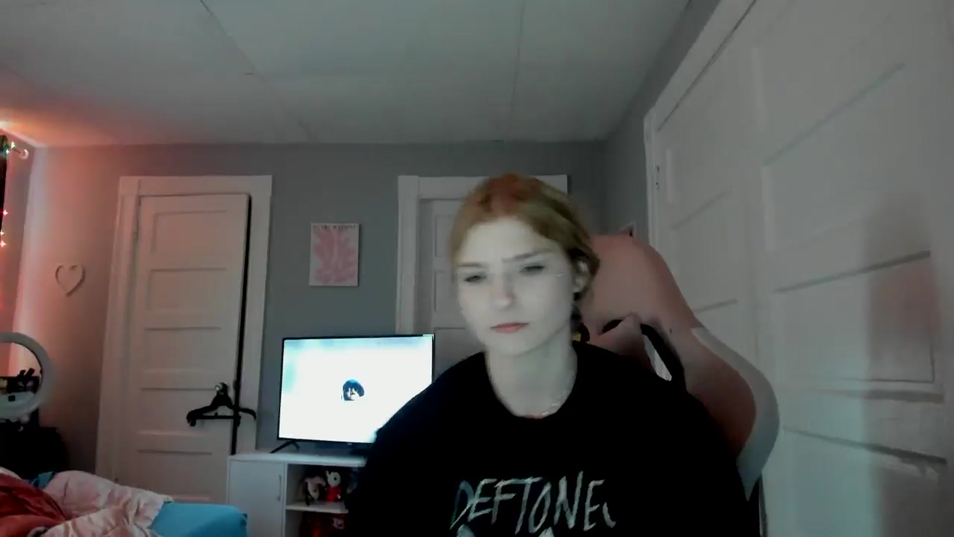 Gallery image thumbnail from DuckChan0's myfreecams stream on, 03/29/2026, 17:56 image 17 of 20