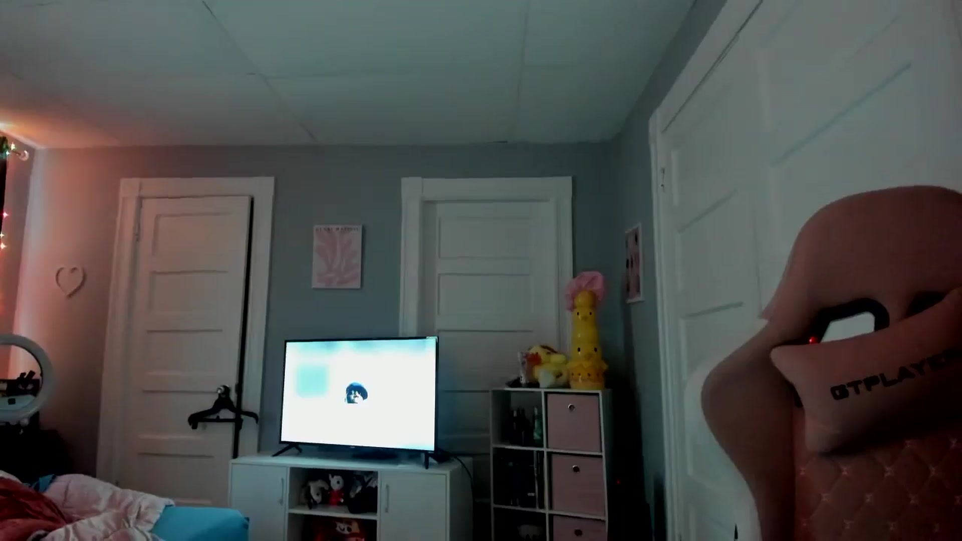 Gallery image thumbnail from DuckChan0's myfreecams stream on, 03/29/2026, 17:56 image 15 of 20