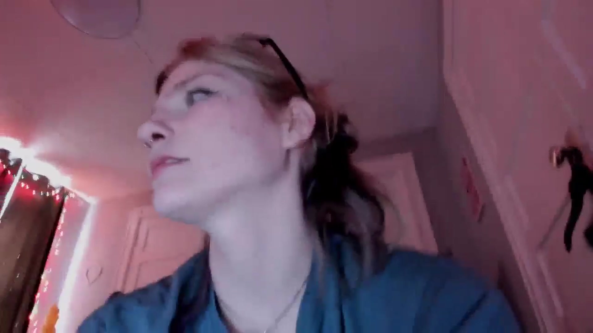 Gallery image thumbnail from DuckChan0's myfreecams stream on, 04/01/2026, 15:19 image 16 of 20