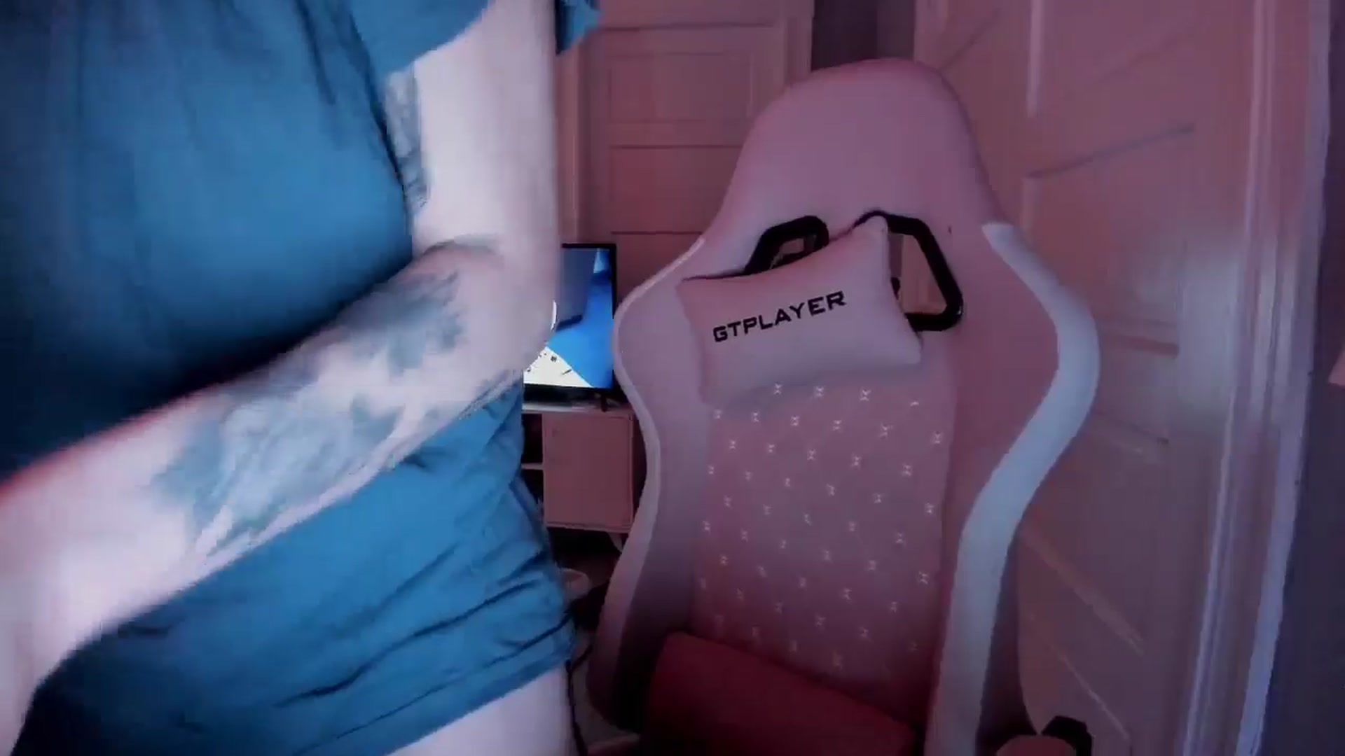 Gallery image thumbnail from DuckChan0's myfreecams stream on, 04/01/2026, 15:19 image 4 of 20