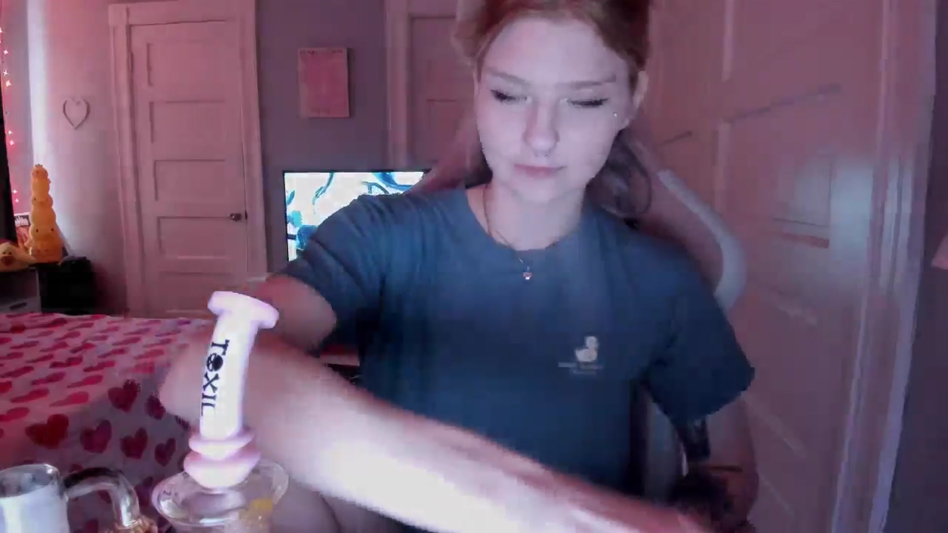 Gallery image thumbnail from DuckChan0's myfreecams stream on, 04/01/2026, 15:19 image 6 of 20