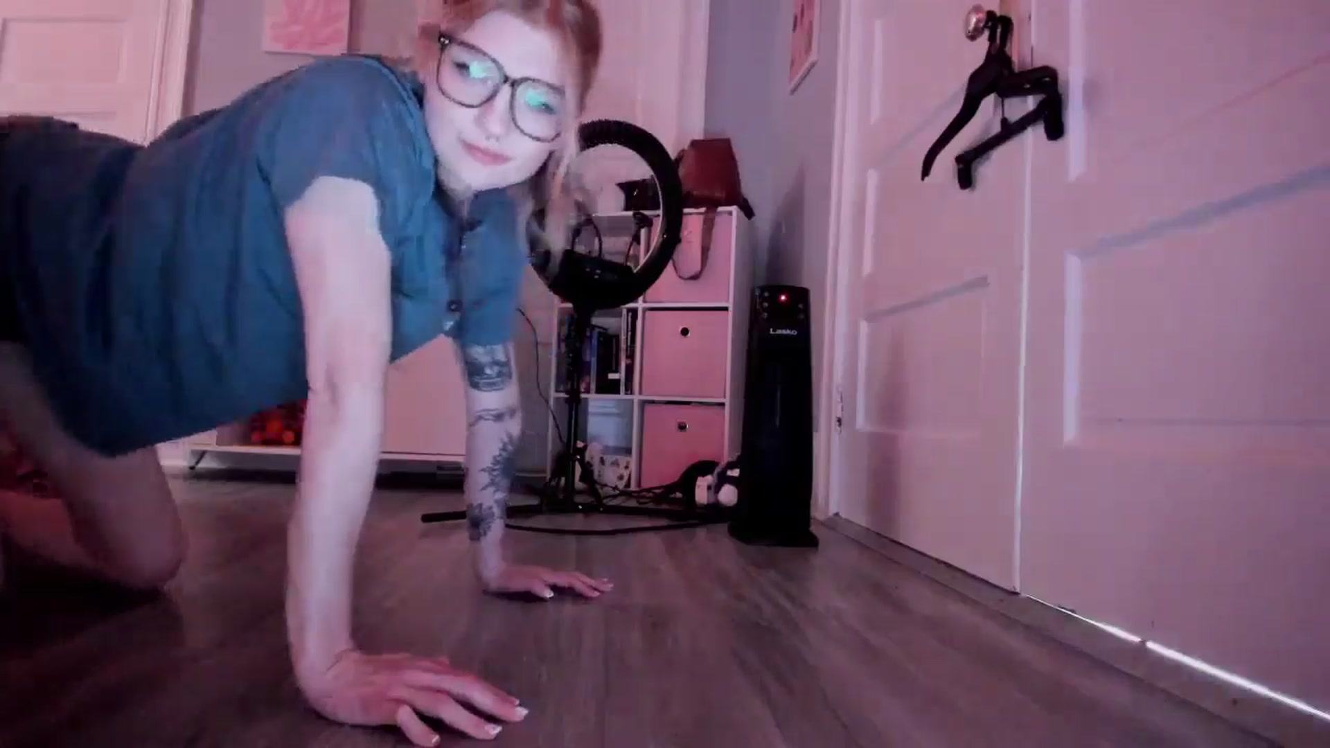 Gallery image thumbnail from DuckChan0's myfreecams stream on, 04/01/2026, 15:19 image 20 of 20