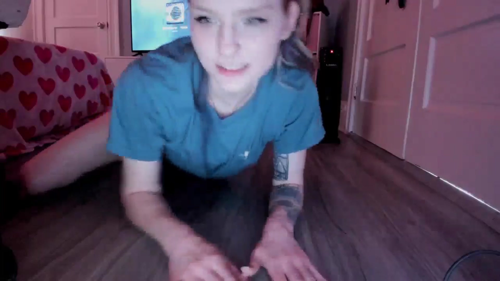 Gallery image thumbnail from DuckChan0's myfreecams stream on, 04/01/2026, 15:19 image 14 of 20