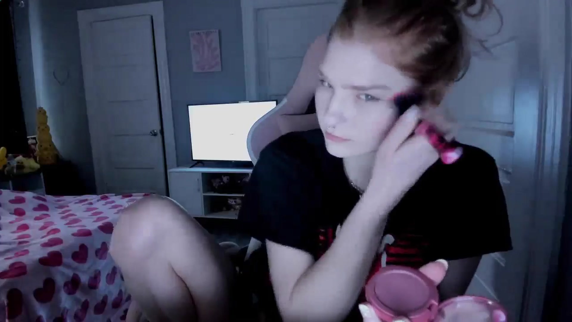 Gallery image thumbnail from DuckChan0's myfreecams stream on, 04/02/2026, 13:22 image 3 of 20