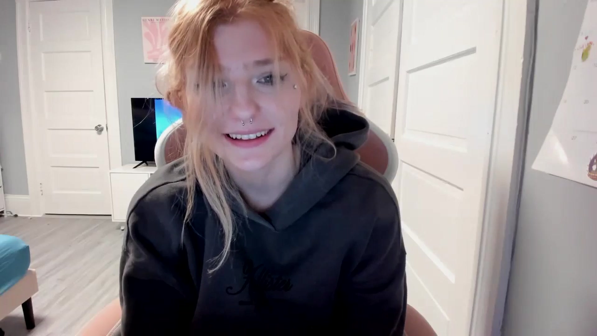 Gallery image thumbnail from DuckChan0's myfreecams stream on, 04/03/2026, 17:10 image 2 of 20
