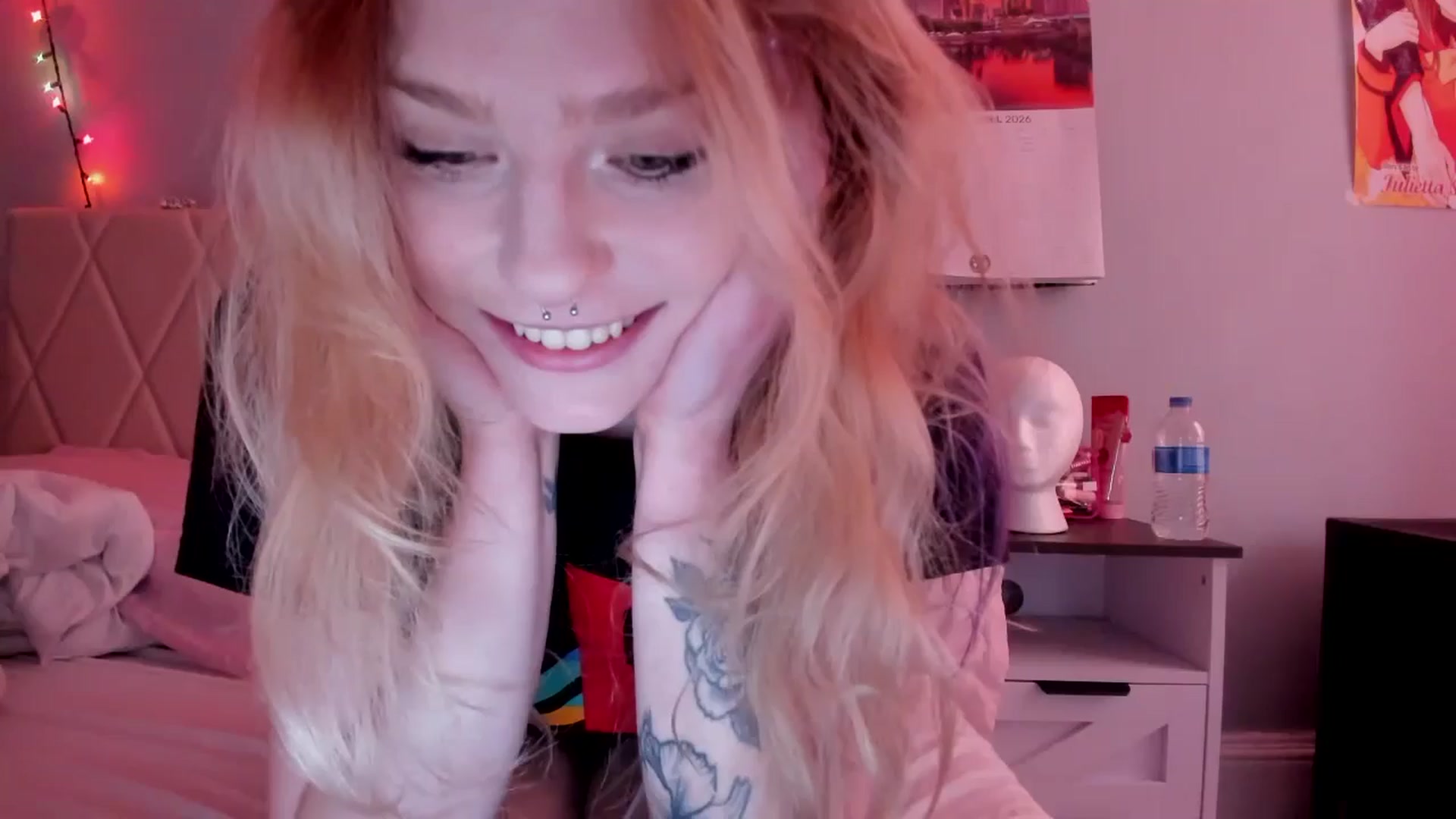 Gallery image thumbnail from DuckChan0's myfreecams stream on, 04/13/2026, 17:15 image 5 of 20