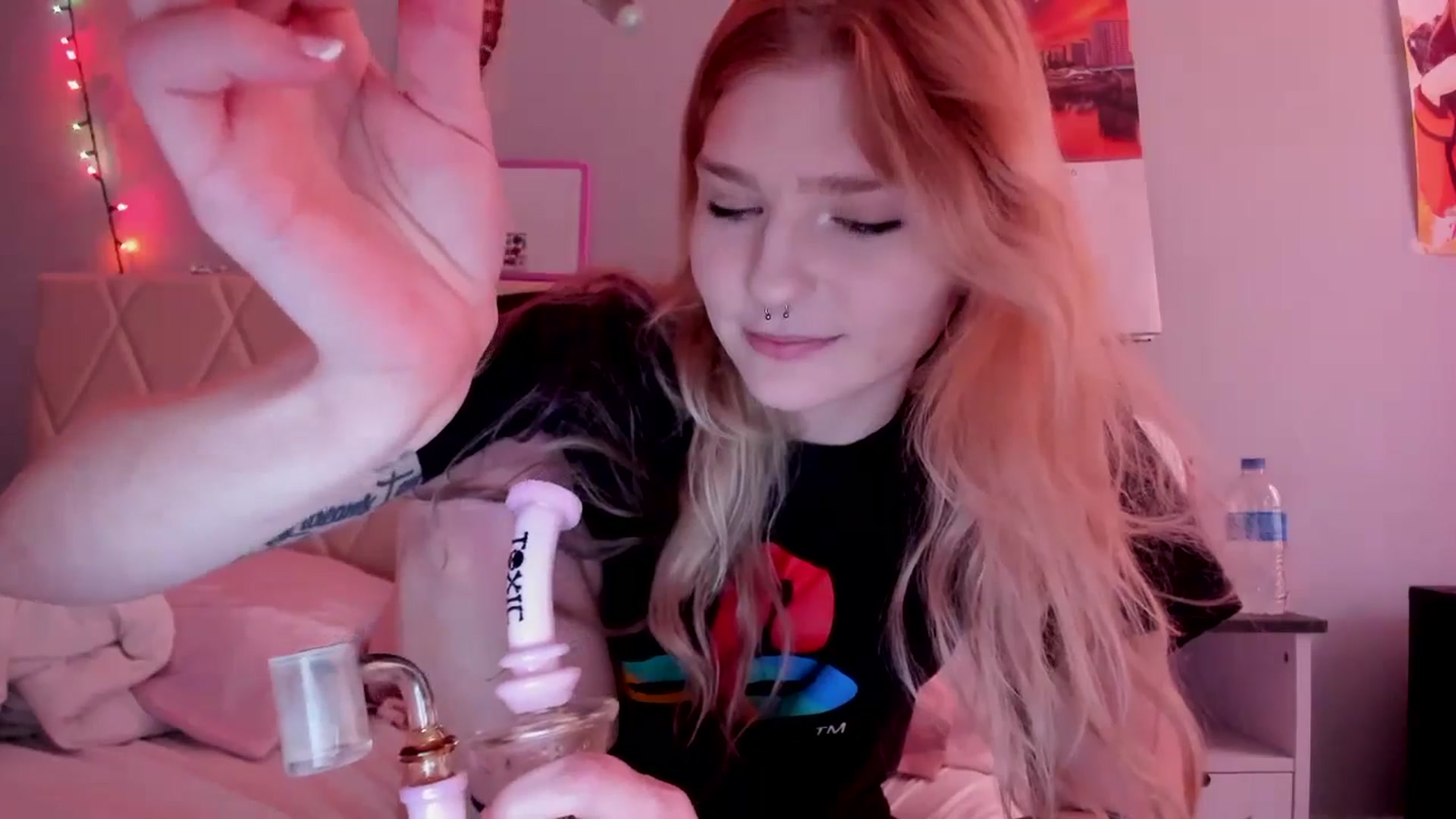 Gallery image thumbnail from DuckChan0's myfreecams stream on, 04/13/2026, 17:15 image 8 of 20