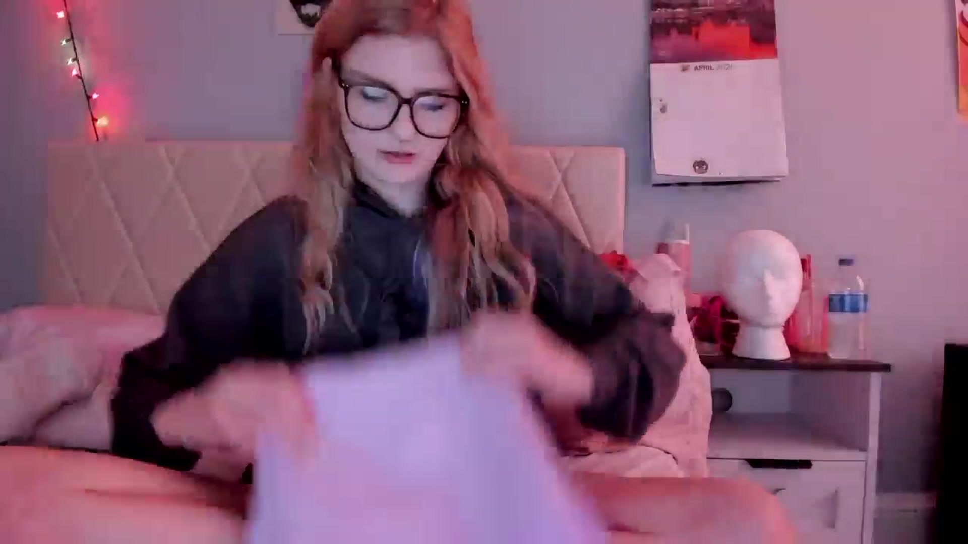 Gallery image thumbnail from DuckChan0's myfreecams stream on, 04/13/2026, 18:17 image 19 of 20