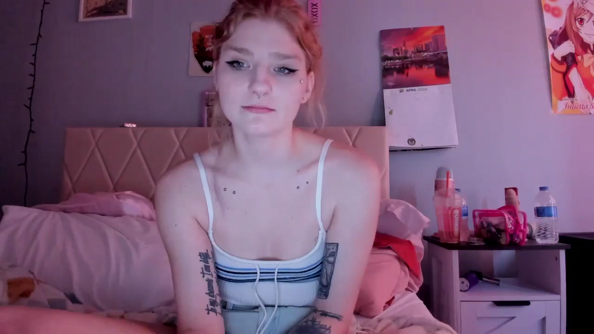 Gallery image thumbnail from DuckChan0's myfreecams stream on, 04/14/2026, 17:24 image 12 of 20