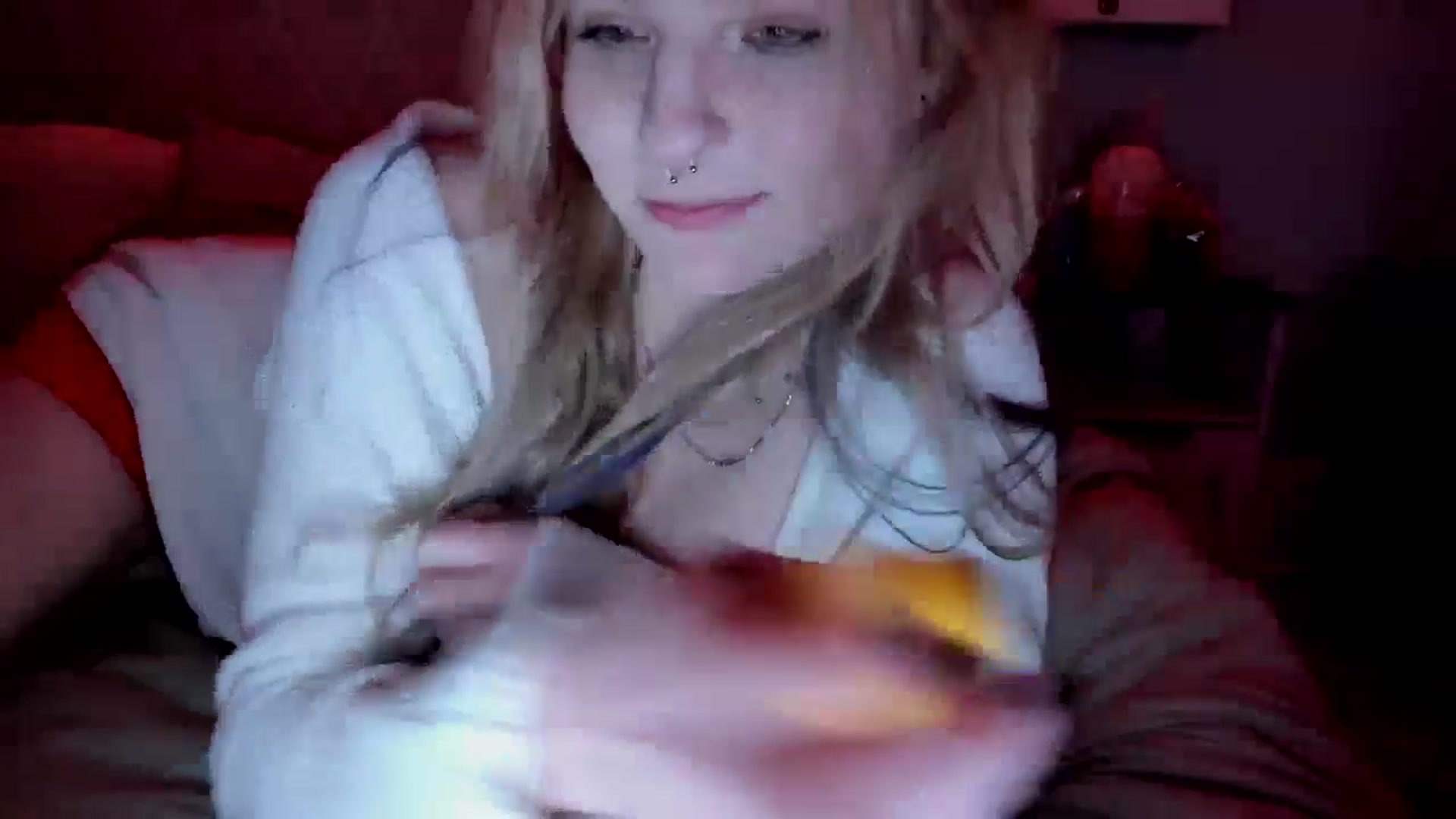 Gallery image thumbnail from DuckChan0's myfreecams stream on, 04/19/2026, 15:25 image 3 of 20