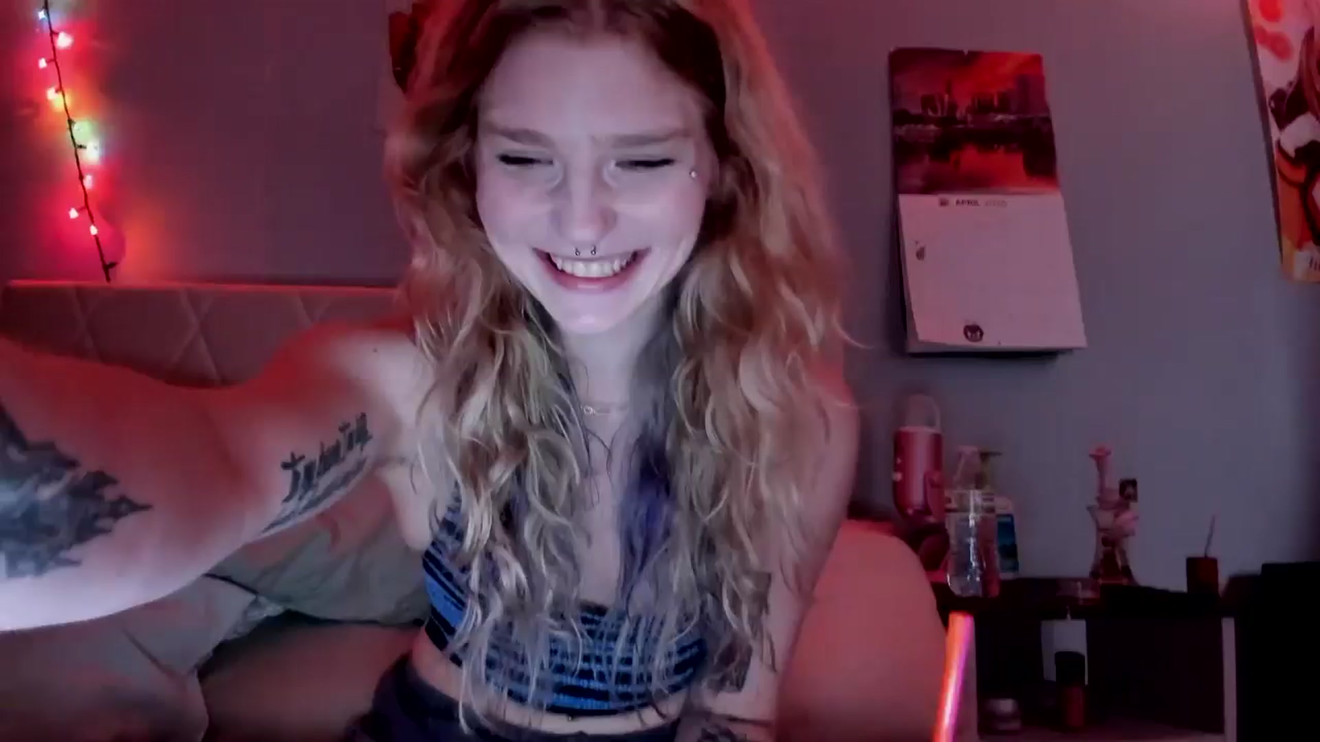 Gallery image thumbnail from DuckChan0's myfreecams stream on, 04/20/2026, 15:09 image 1 of 20