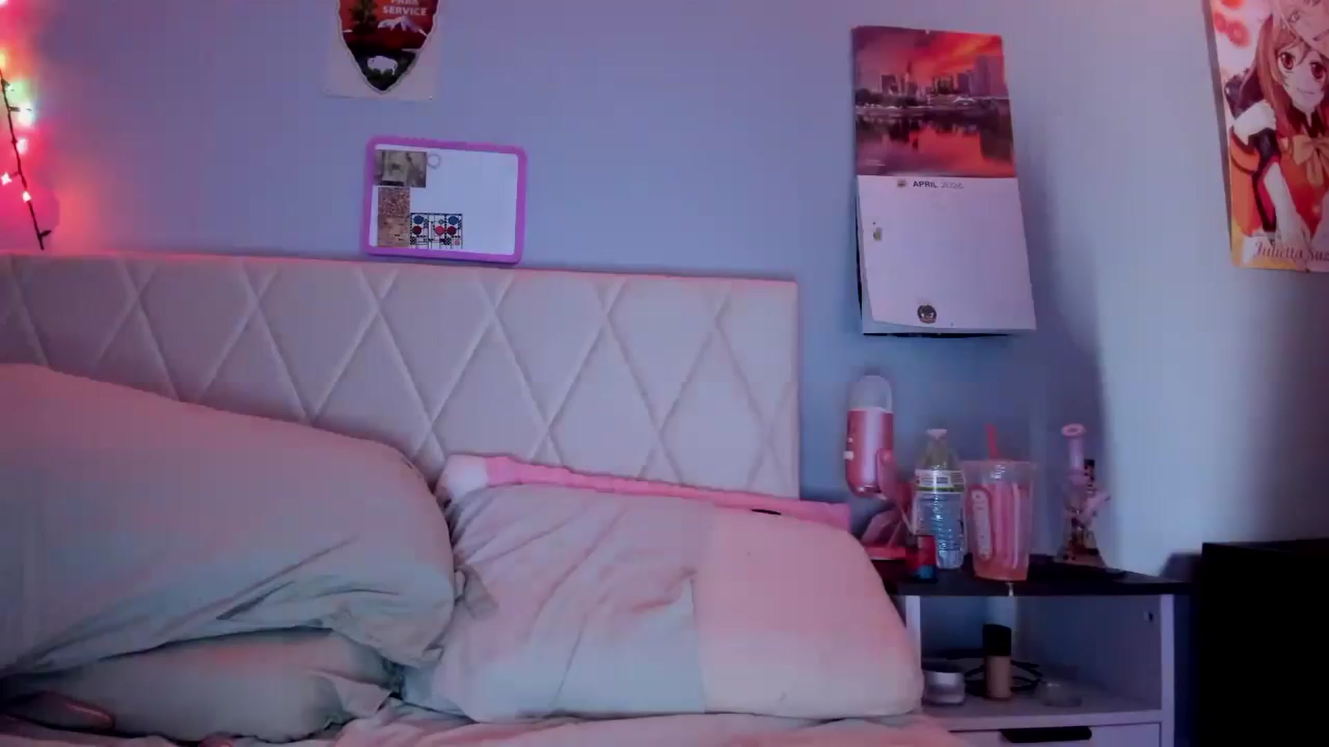 Gallery image thumbnail from DuckChan0's myfreecams stream on, 04/20/2026, 15:09 image 19 of 20