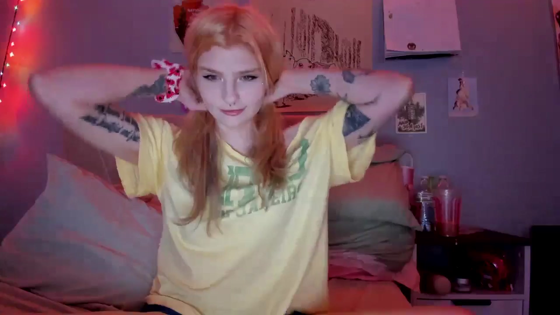 Gallery image thumbnail from DuckChan0's myfreecams stream on, 04/24/2026, 16:40 image 6 of 20
