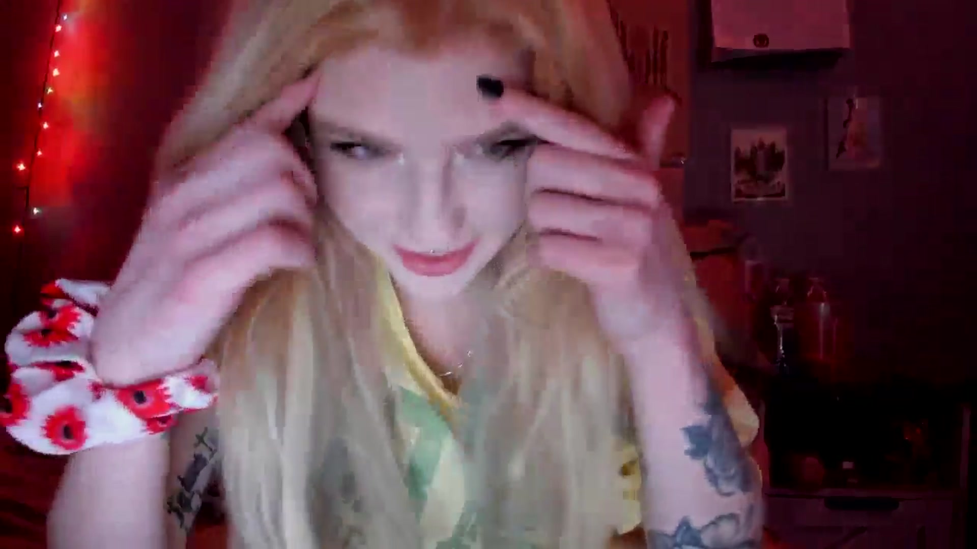Gallery image thumbnail from DuckChan0's myfreecams stream on, 04/24/2026, 16:40 image 5 of 20