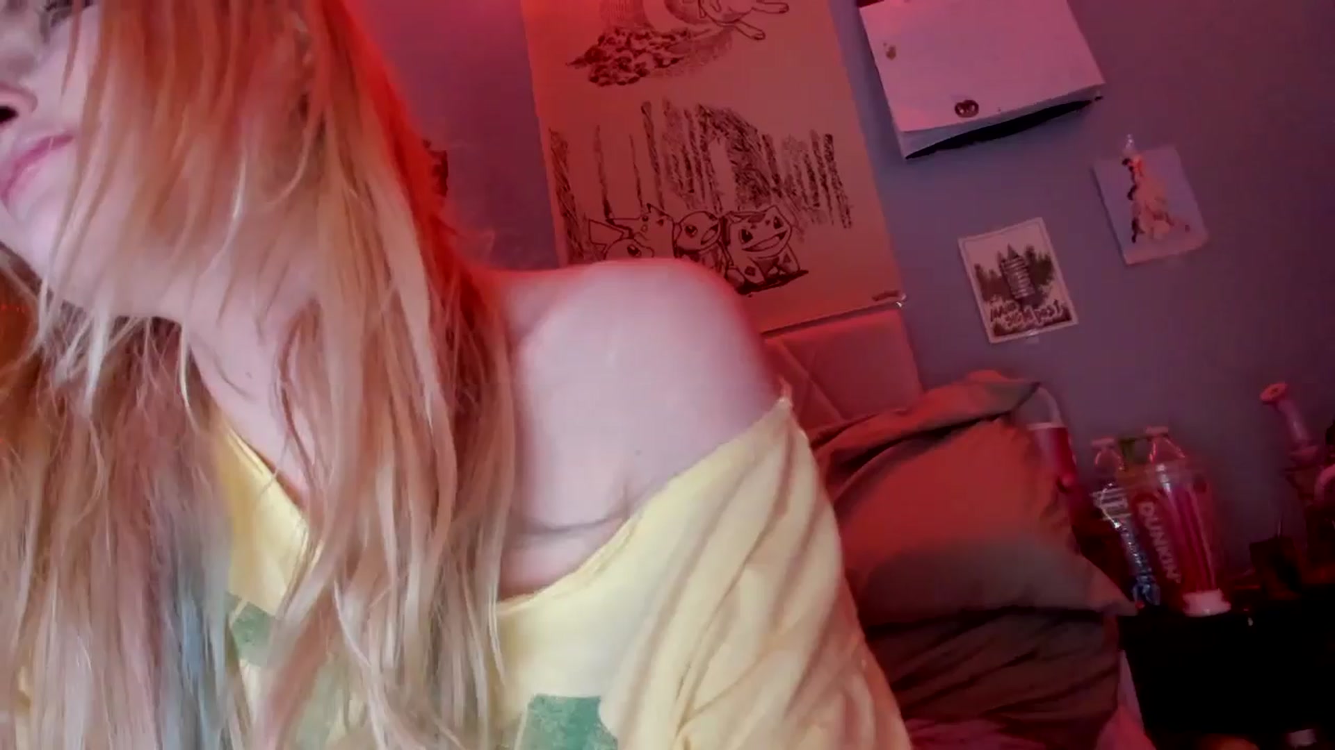 Gallery image thumbnail from DuckChan0's myfreecams stream on, 04/24/2026, 16:40 image 20 of 20