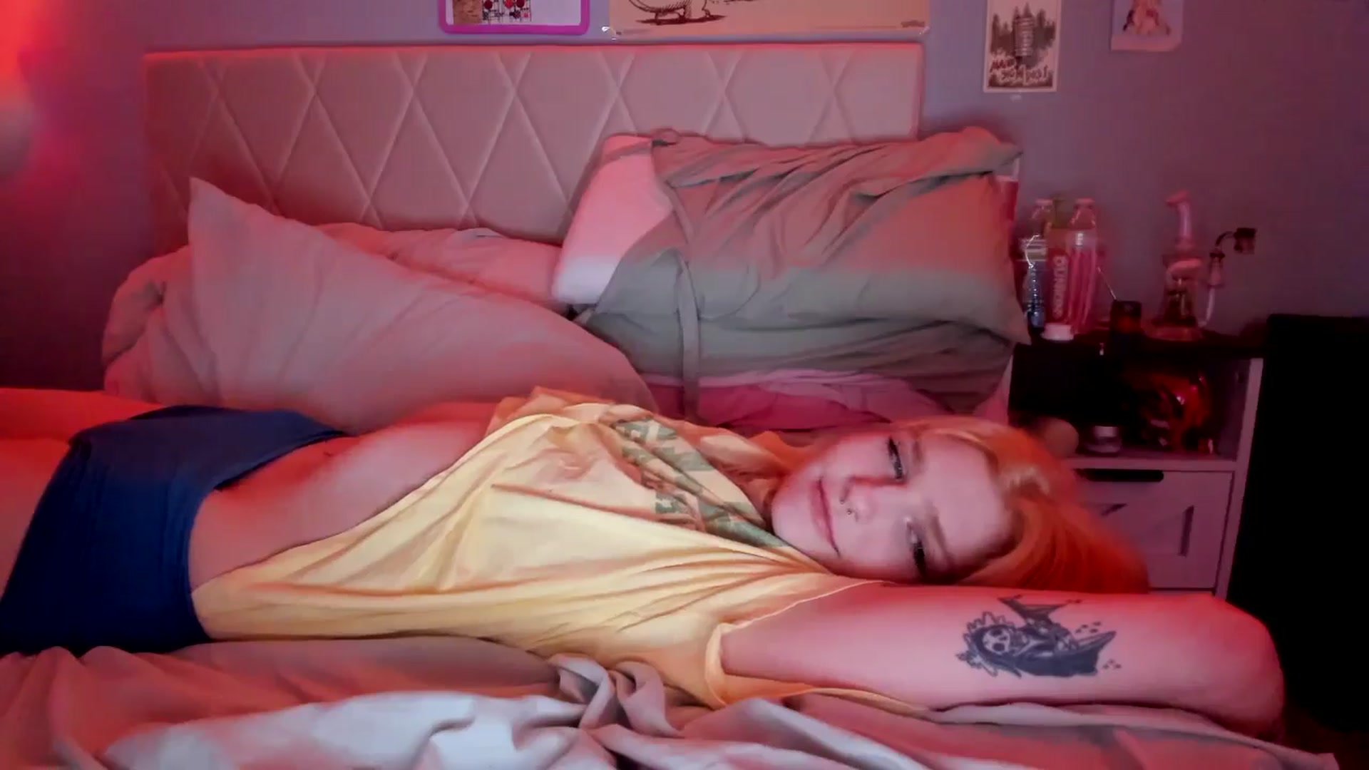 Gallery image thumbnail from DuckChan0's myfreecams stream on, 04/24/2026, 17:14 image 9 of 20