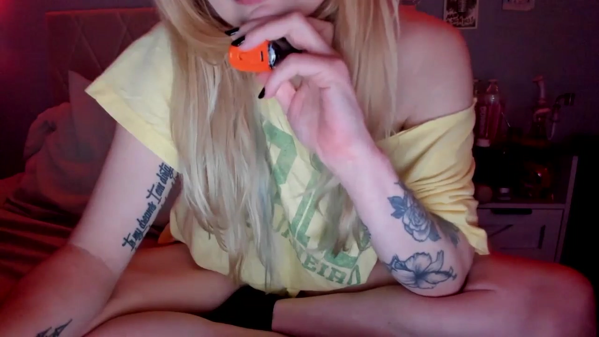 Gallery image thumbnail from DuckChan0's myfreecams stream on, 04/24/2026, 17:14 image 18 of 20