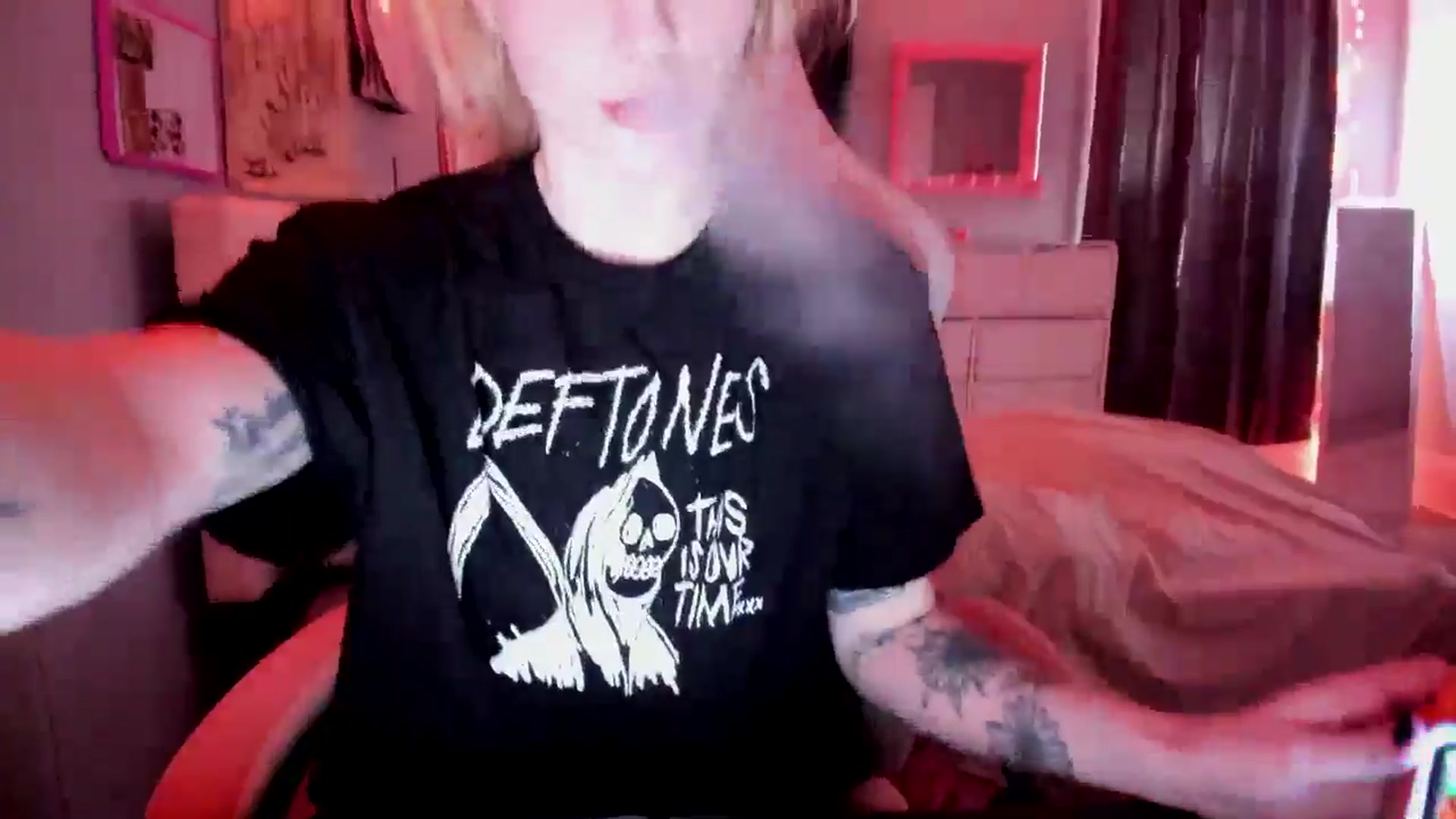 Gallery image thumbnail from DuckChan0's myfreecams stream on, 04/26/2026, 15:40 image 2 of 20