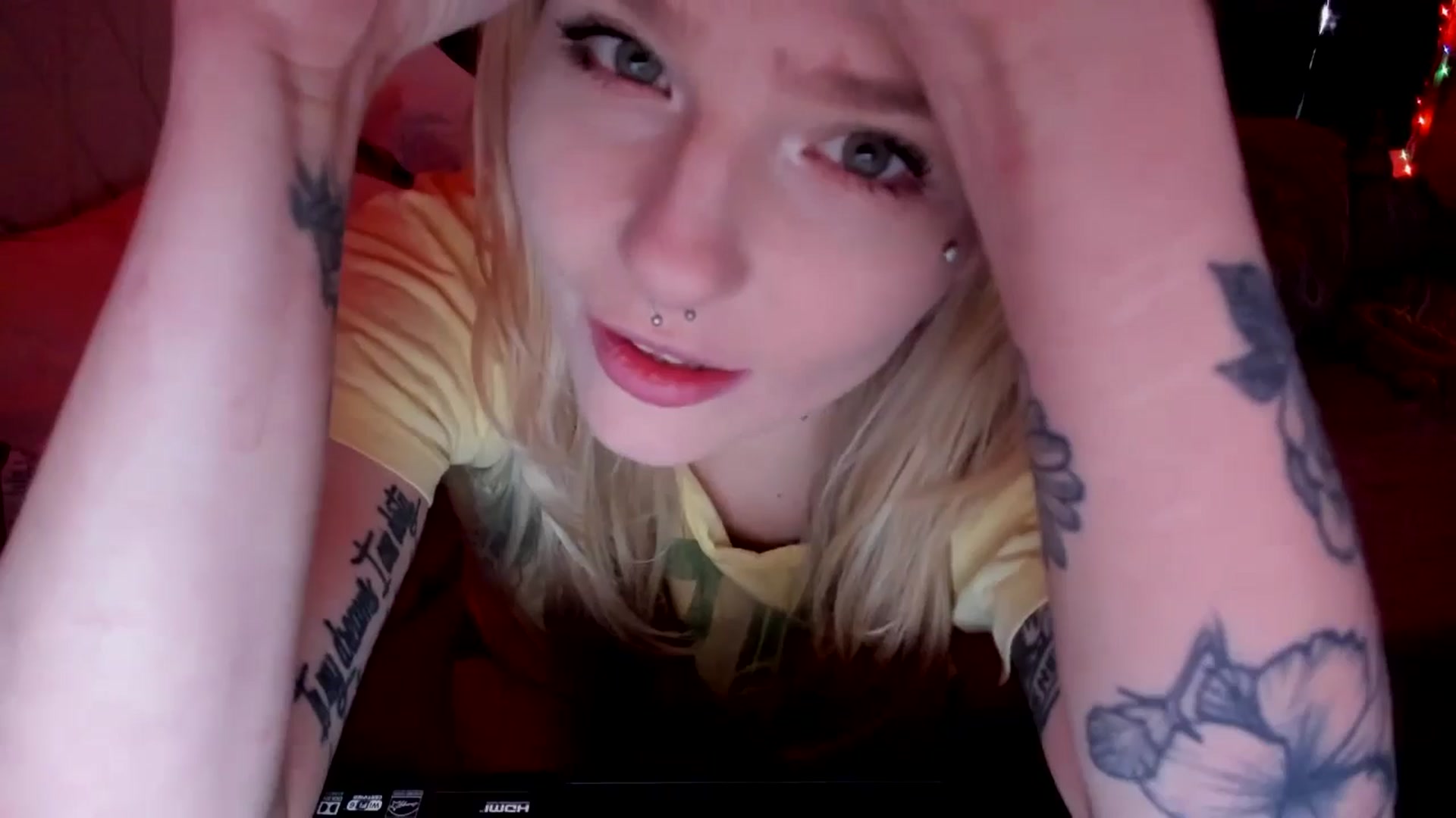Gallery image thumbnail from DuckChan0's myfreecams stream on, 05/03/2026, 15:56 image 3 of 20