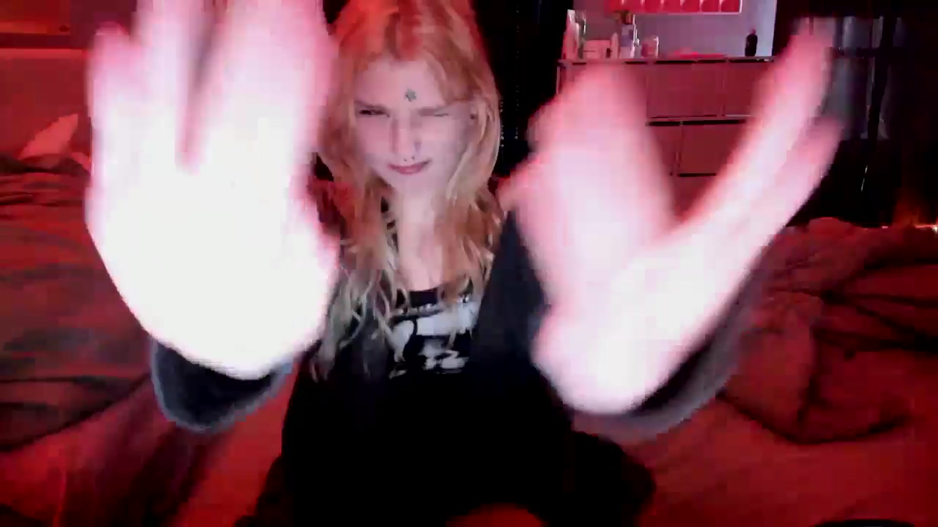 Gallery image thumbnail from DuckChan0's myfreecams stream on, 05/04/2026, 18:04 image 7 of 20
