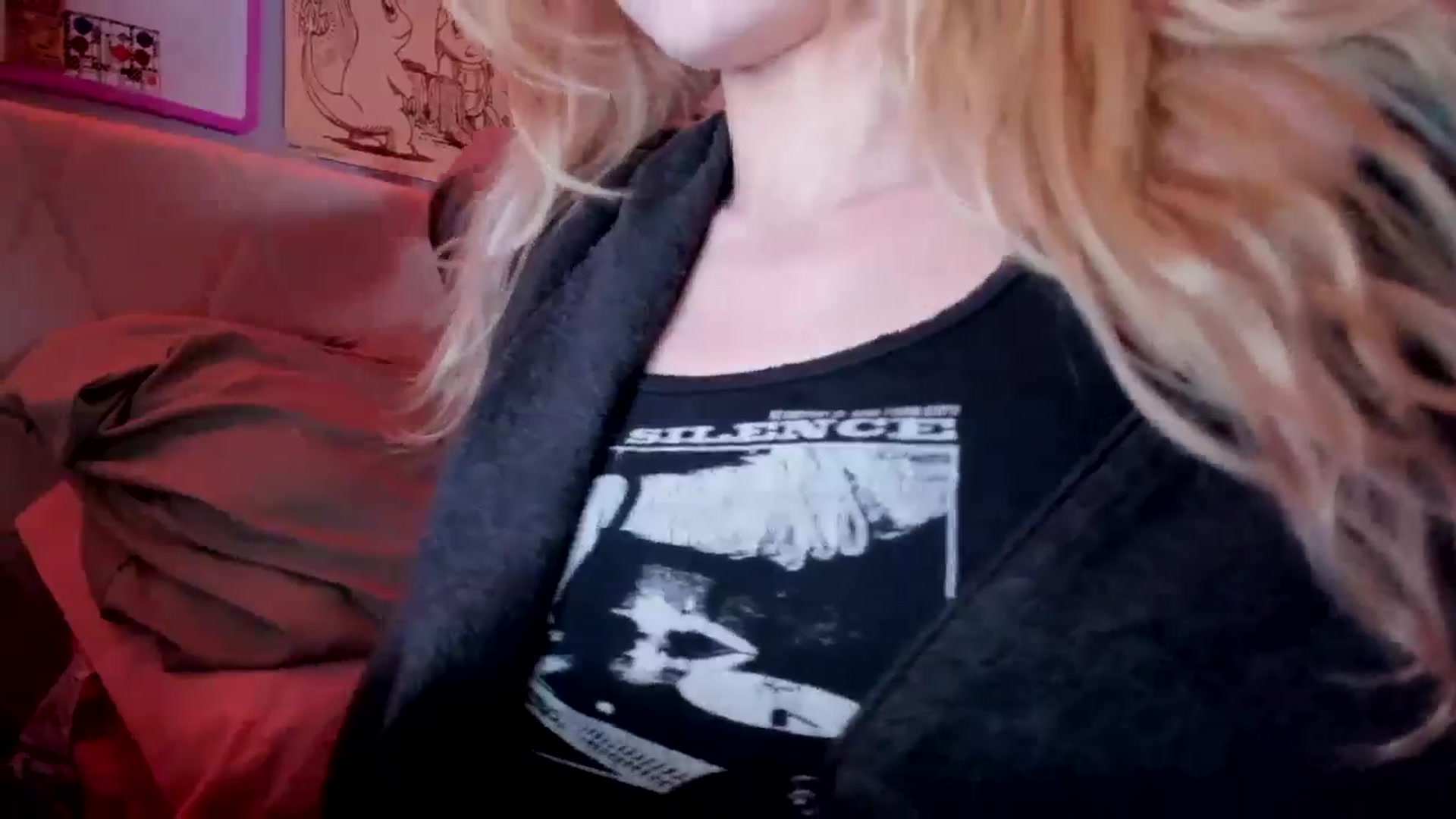 Gallery image thumbnail from DuckChan0's myfreecams stream on, 05/04/2026, 18:04 image 18 of 20