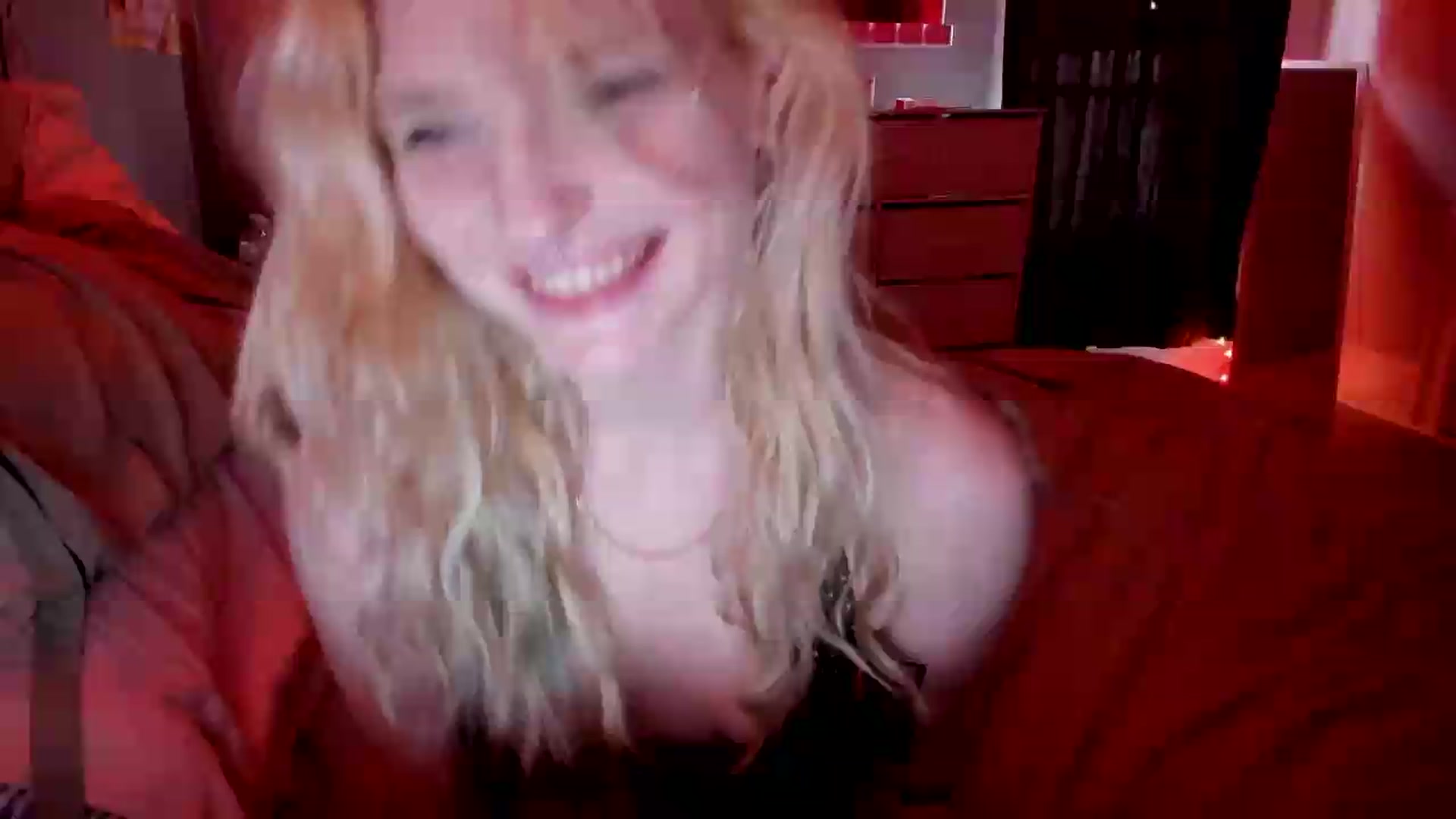 Gallery image thumbnail from DuckChan0's myfreecams stream on, 05/06/2026, 16:07 image 3 of 20