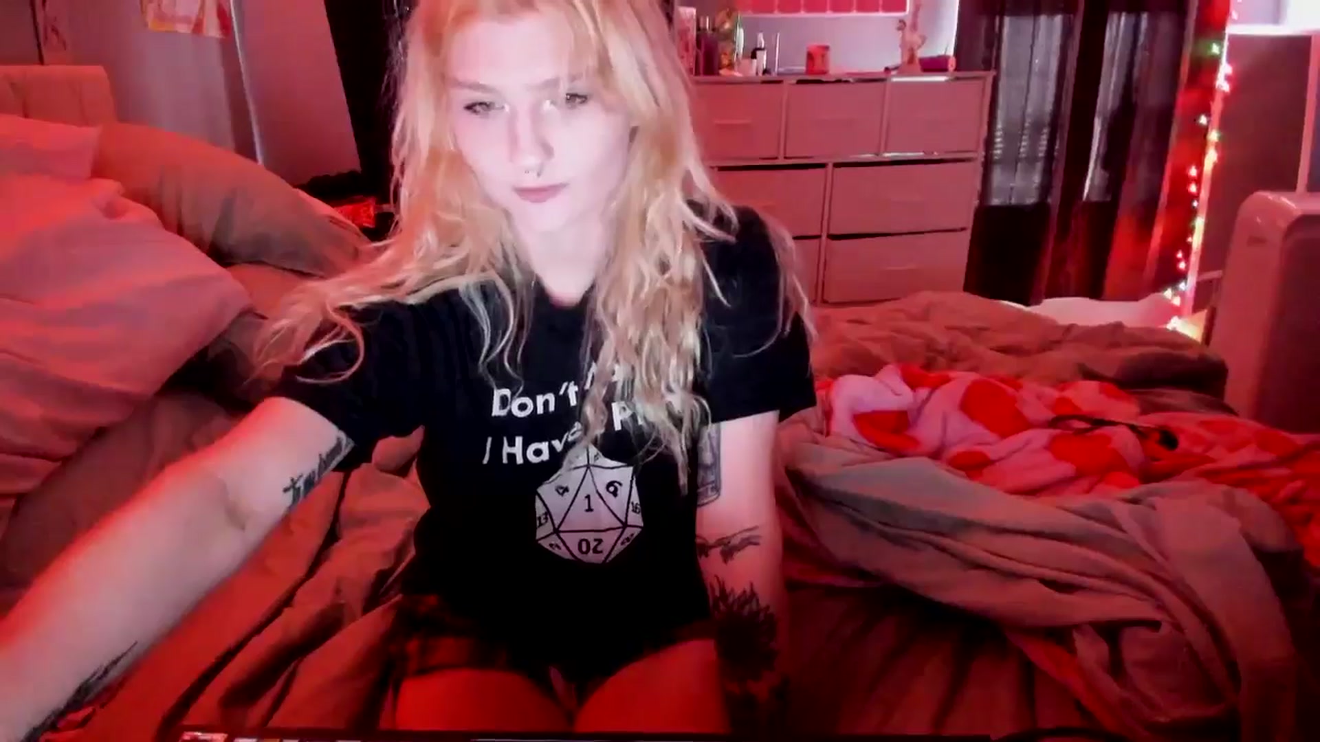 Gallery image thumbnail from DuckChan0's myfreecams stream on, 05/08/2026, 16:42 image 8 of 20