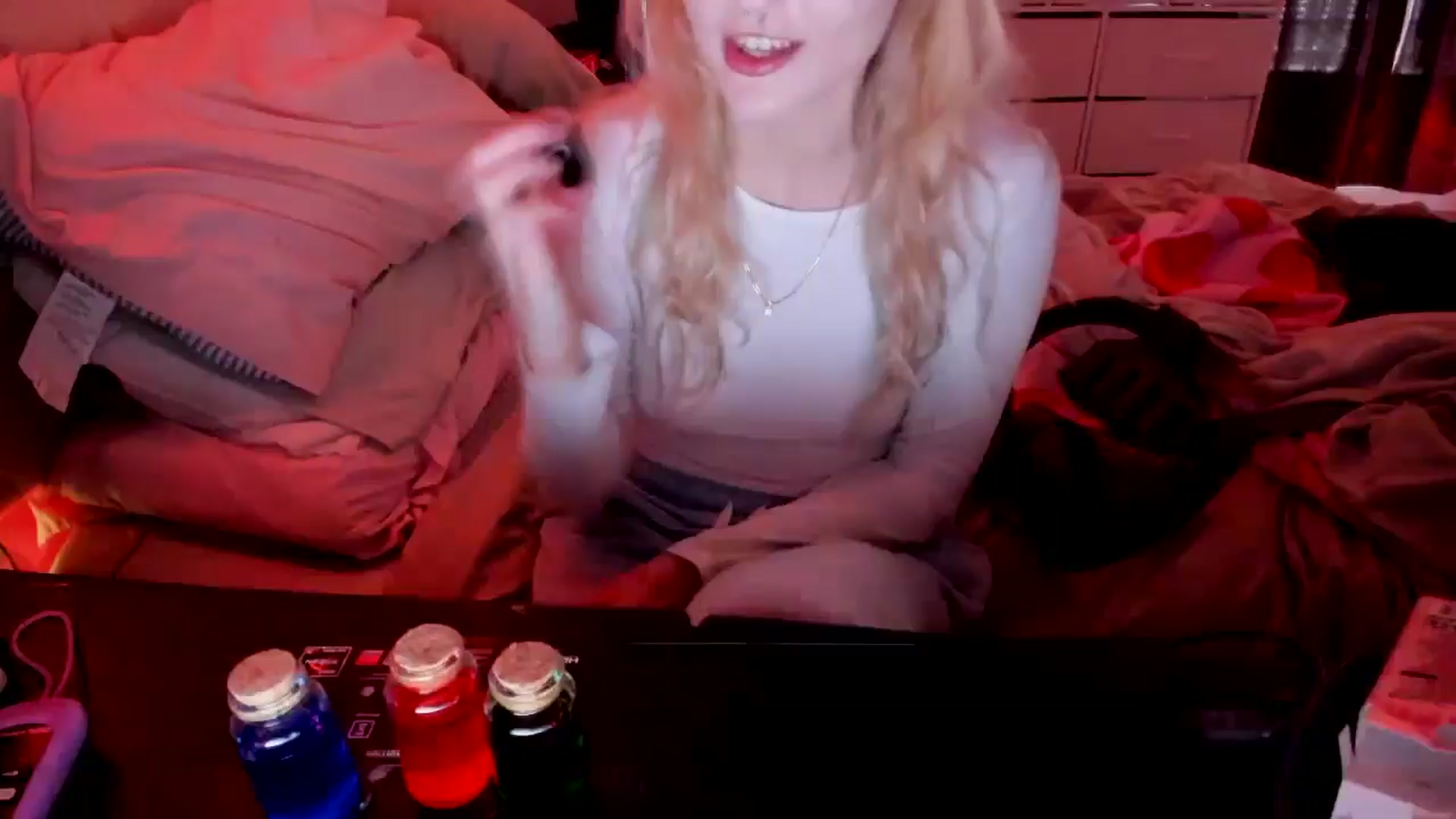 Gallery image thumbnail from DuckChan0's myfreecams stream on, 05/08/2026, 16:42 image 1 of 20